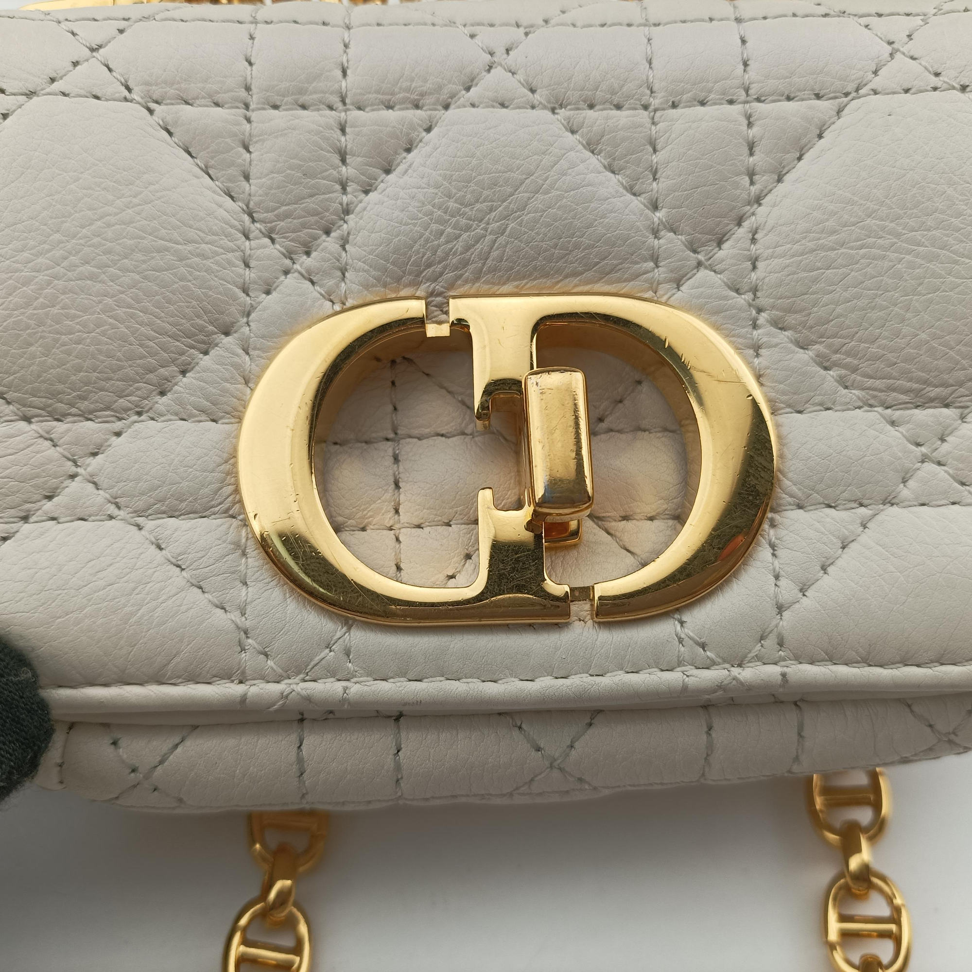 Pre-owned Christian Dior Caro micro White Leather  shoulderbag | stylenewstar
