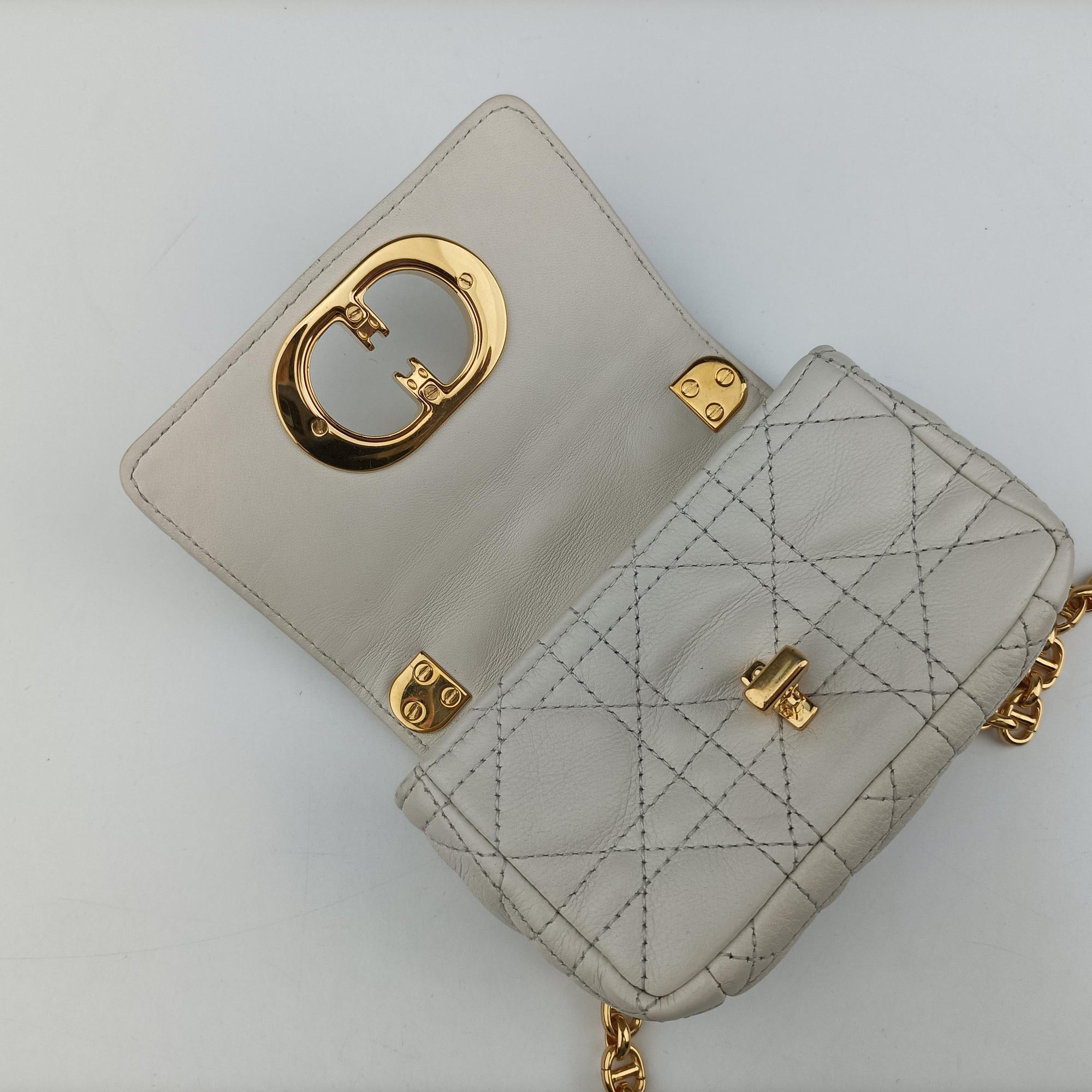 Pre-owned Christian Dior Caro micro White Leather  shoulderbag | stylenewstar
