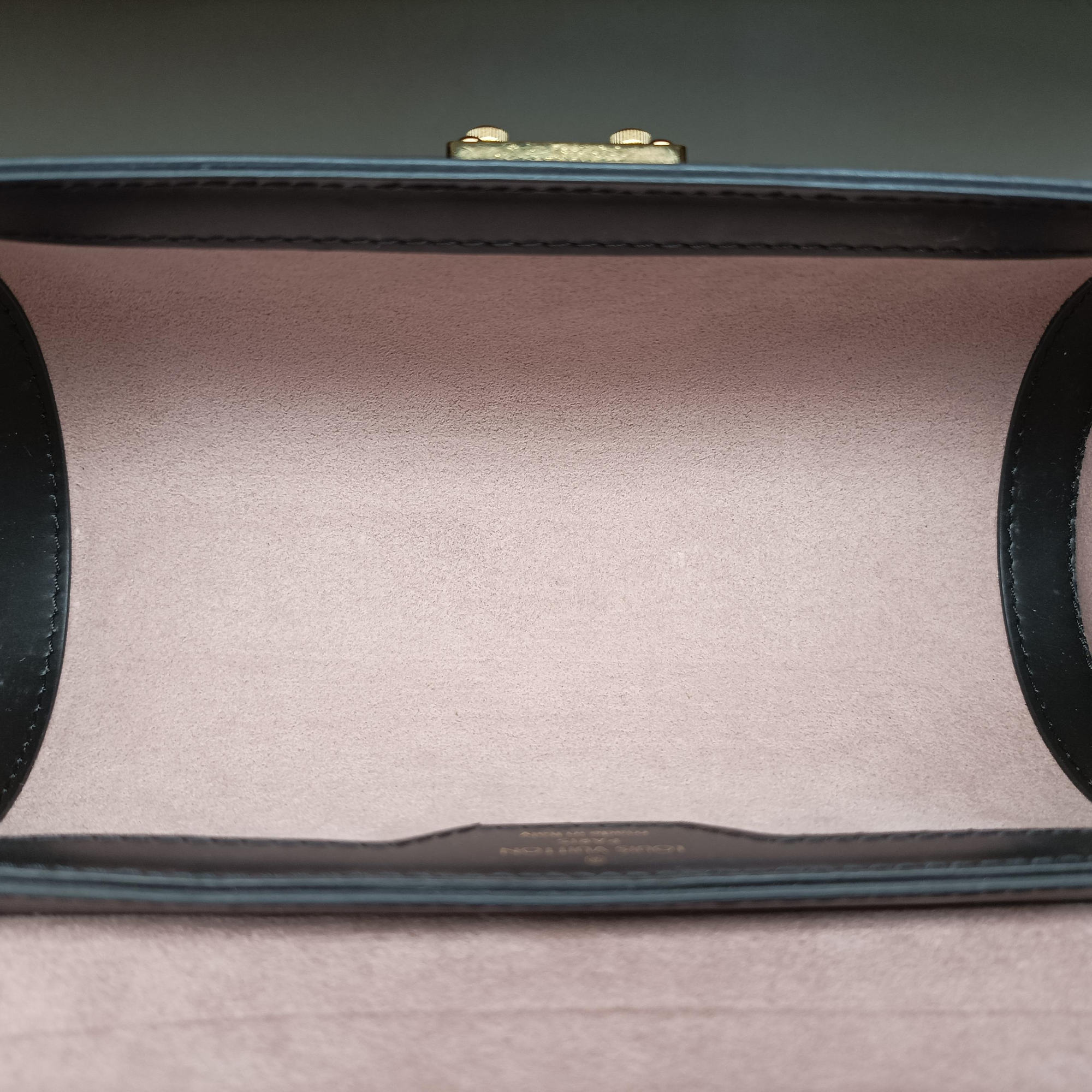 Vintage Louis Vuitton Papillon Trunk Noir Epi M58655 shoulderbag | stylenewstar