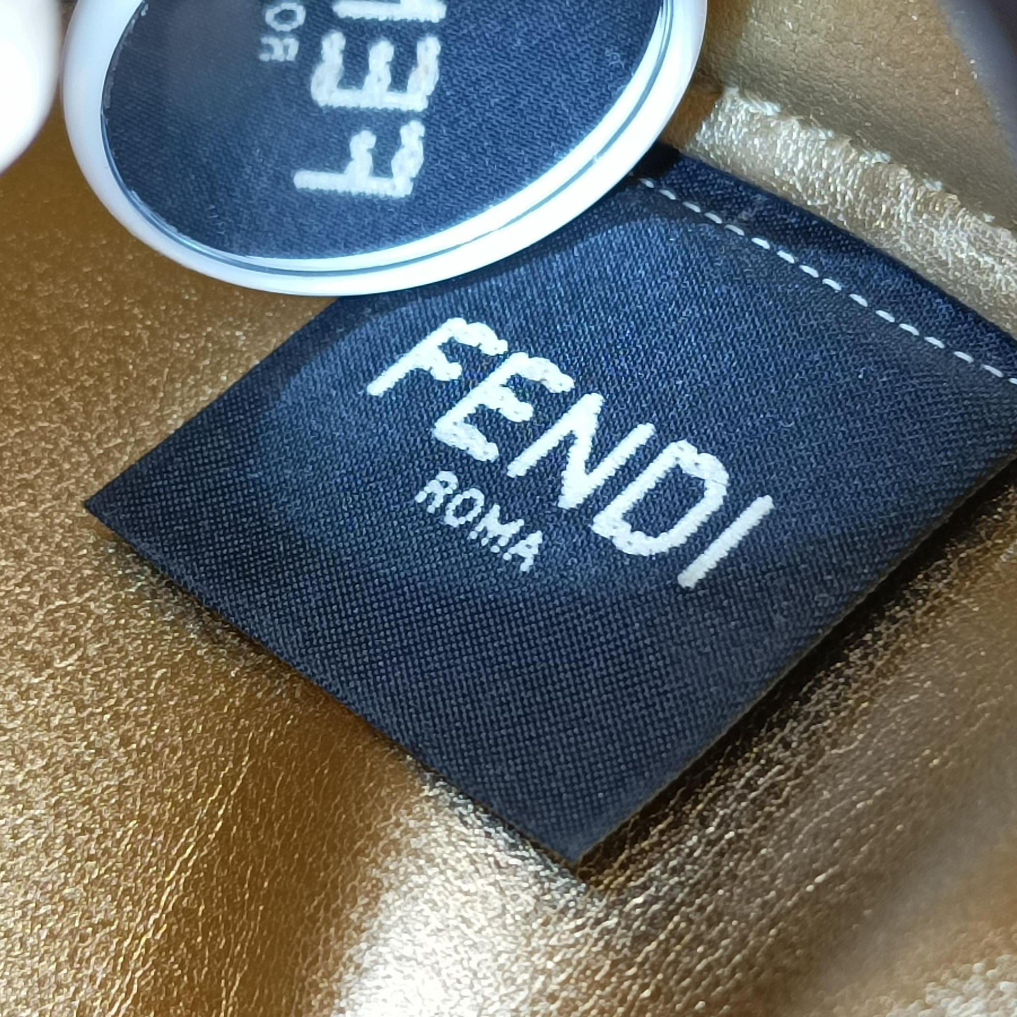 Pre-owned Fendi Cookie Mini White Leather 8BS065 handbag | stylenewstar