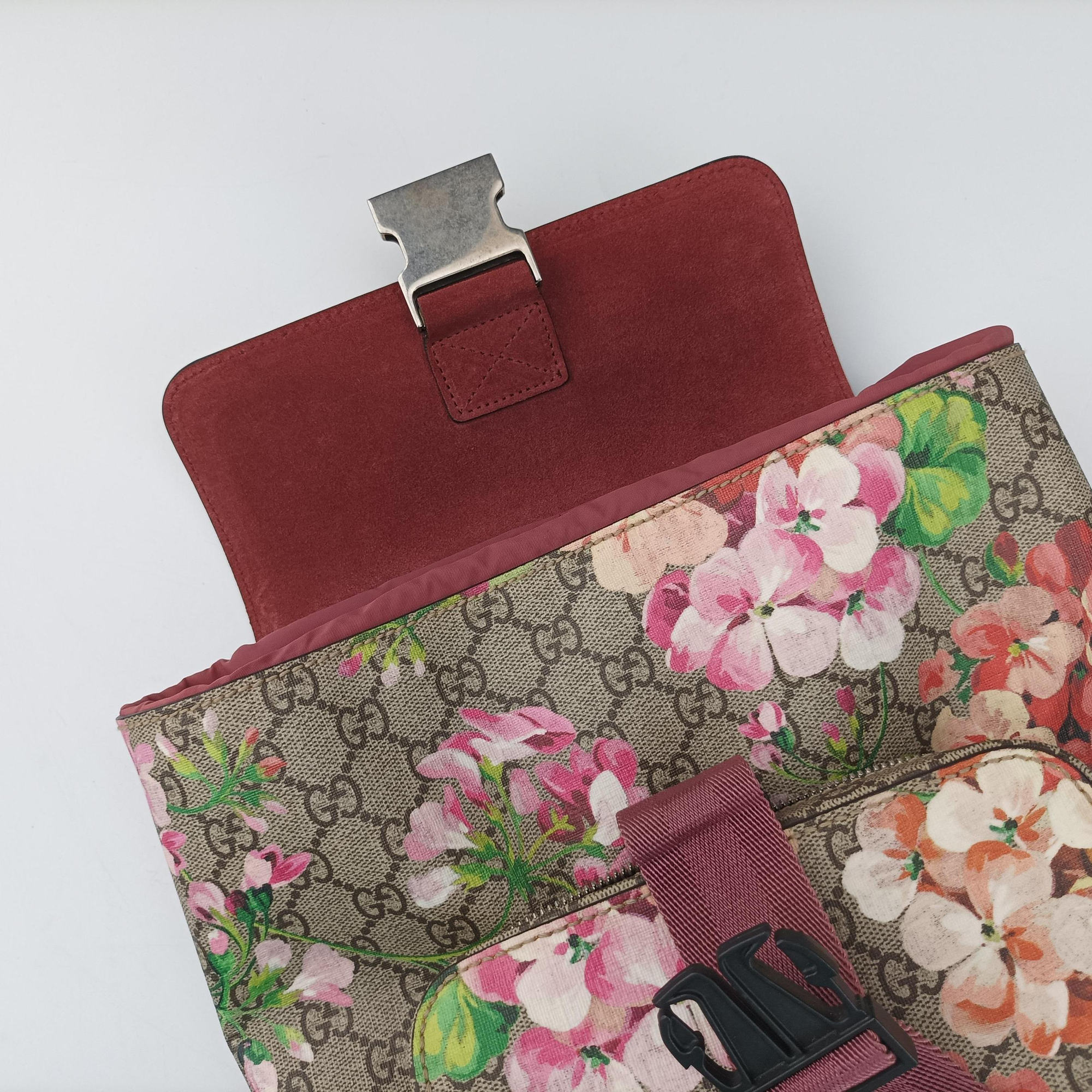 Pre-owned Gucci GG Blooms Multicolour PVC coated canvas 410544 backpack/rucksack | stylenewstar