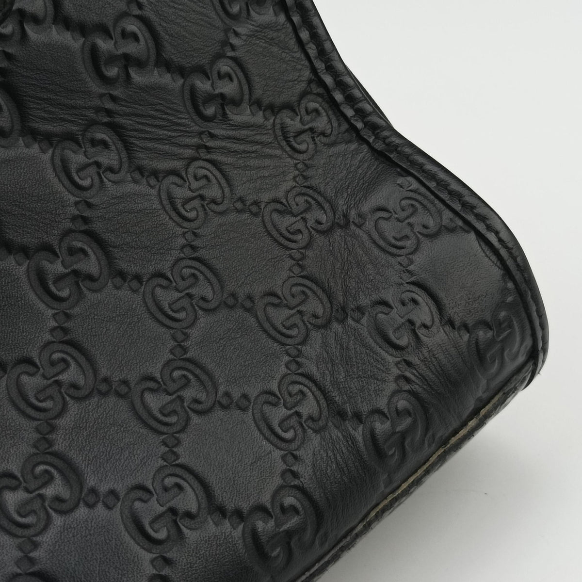 Secondhand Gucci Guccissima Black Leather 246410 handbag | stylenewstar