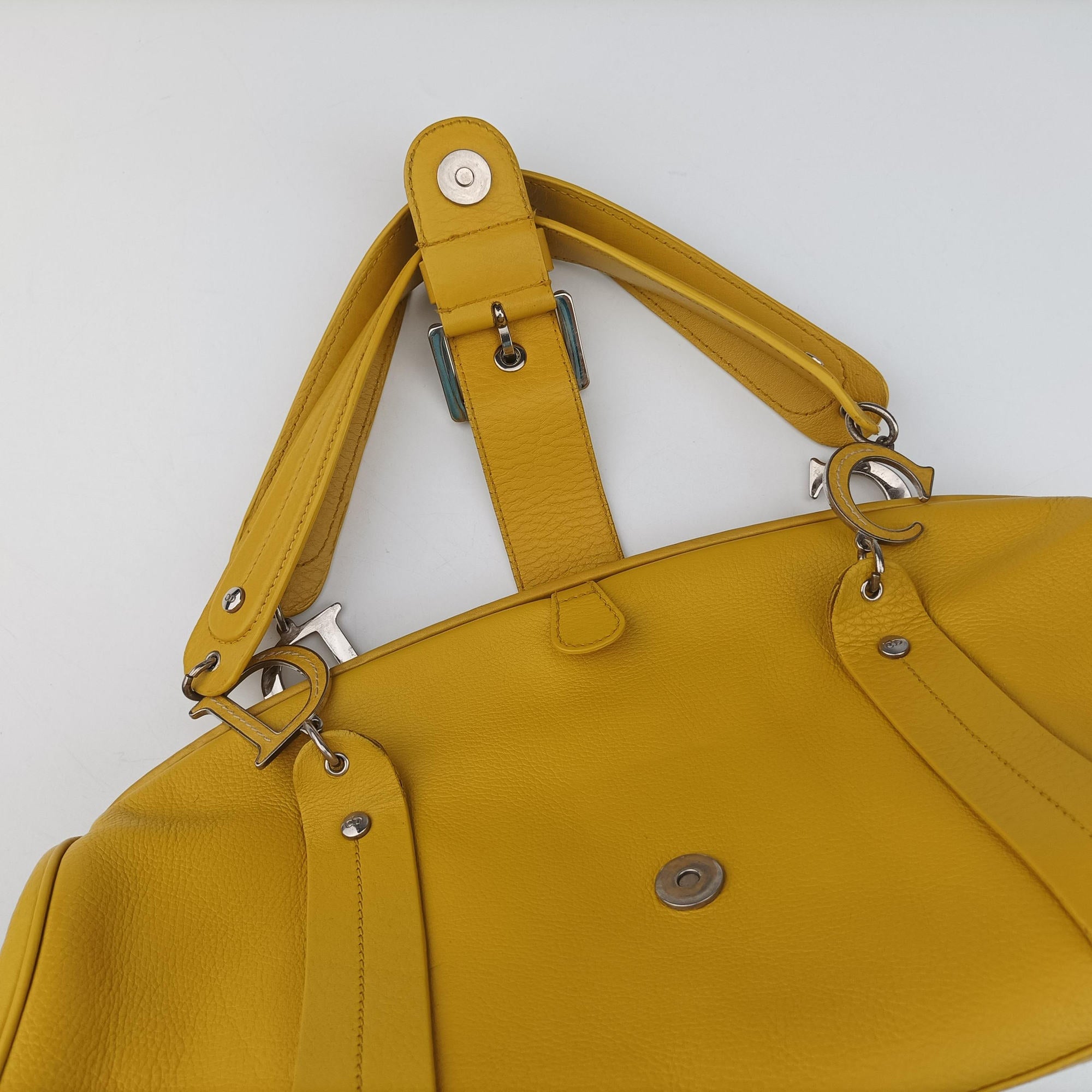 Pre-owned Christian Dior Detective Yellow Leather  handbag | stylenewstar