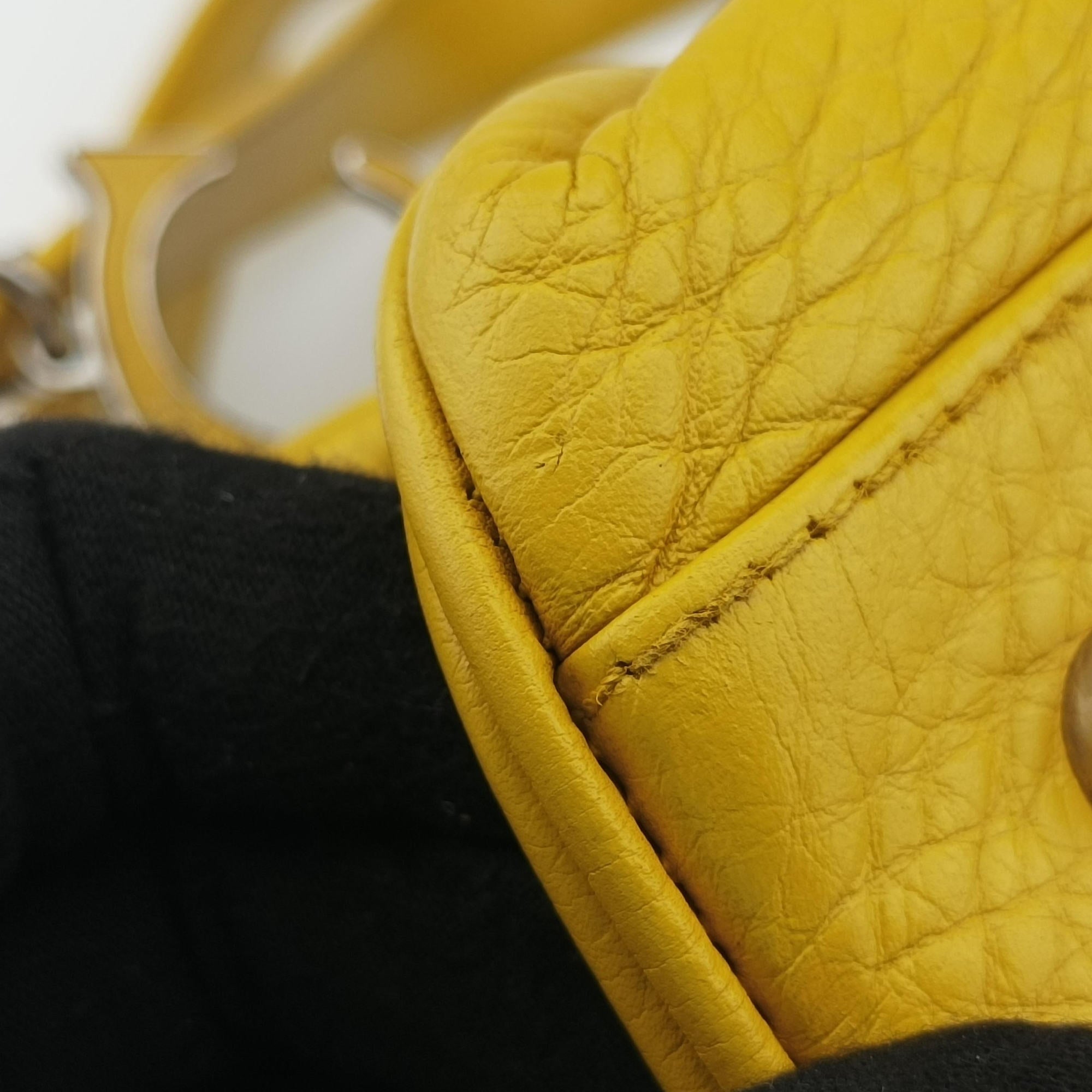 Pre-owned Christian Dior Detective Yellow Leather  handbag | stylenewstar