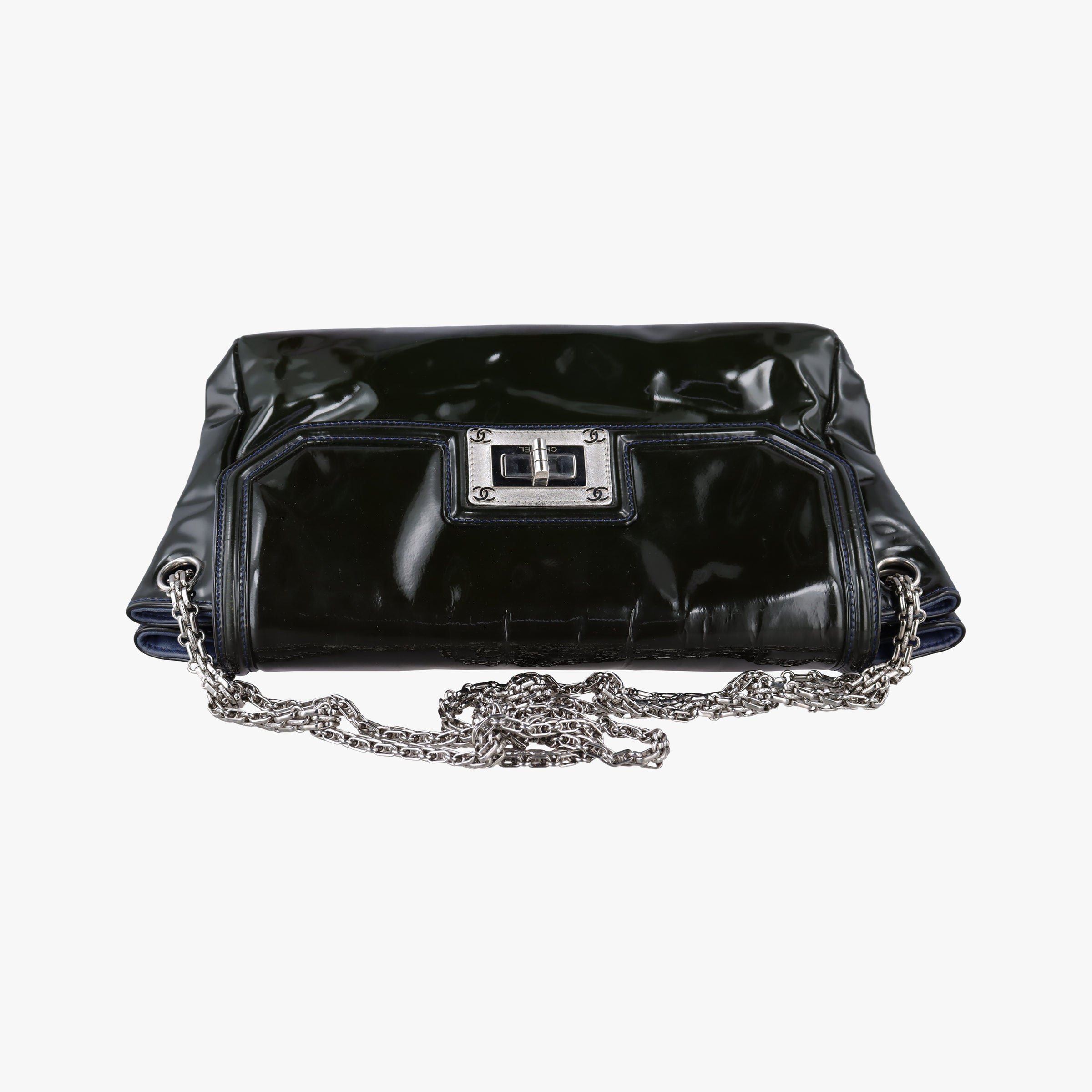 Pre-owned Chanel Chain Flap Green Patent Leather A46823 shoulderbag | stylenewstar