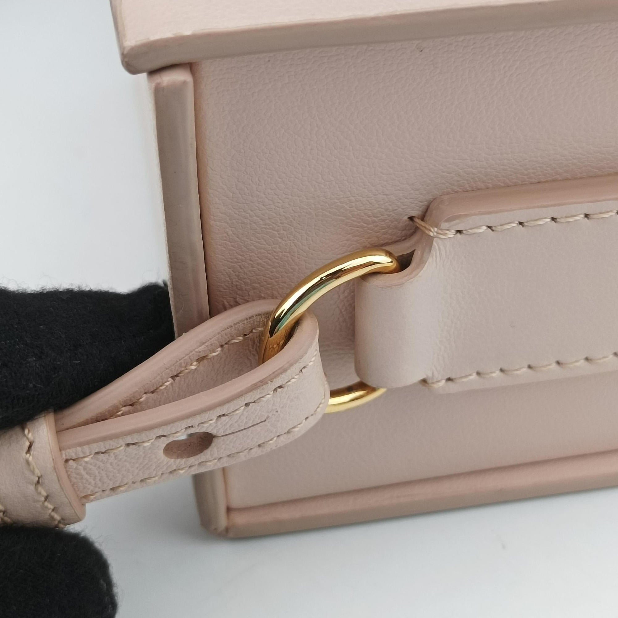 Pre-owned Fendi FENDI Box Packaging Pink Leather 8BT339 shoulderbag | stylenewstar