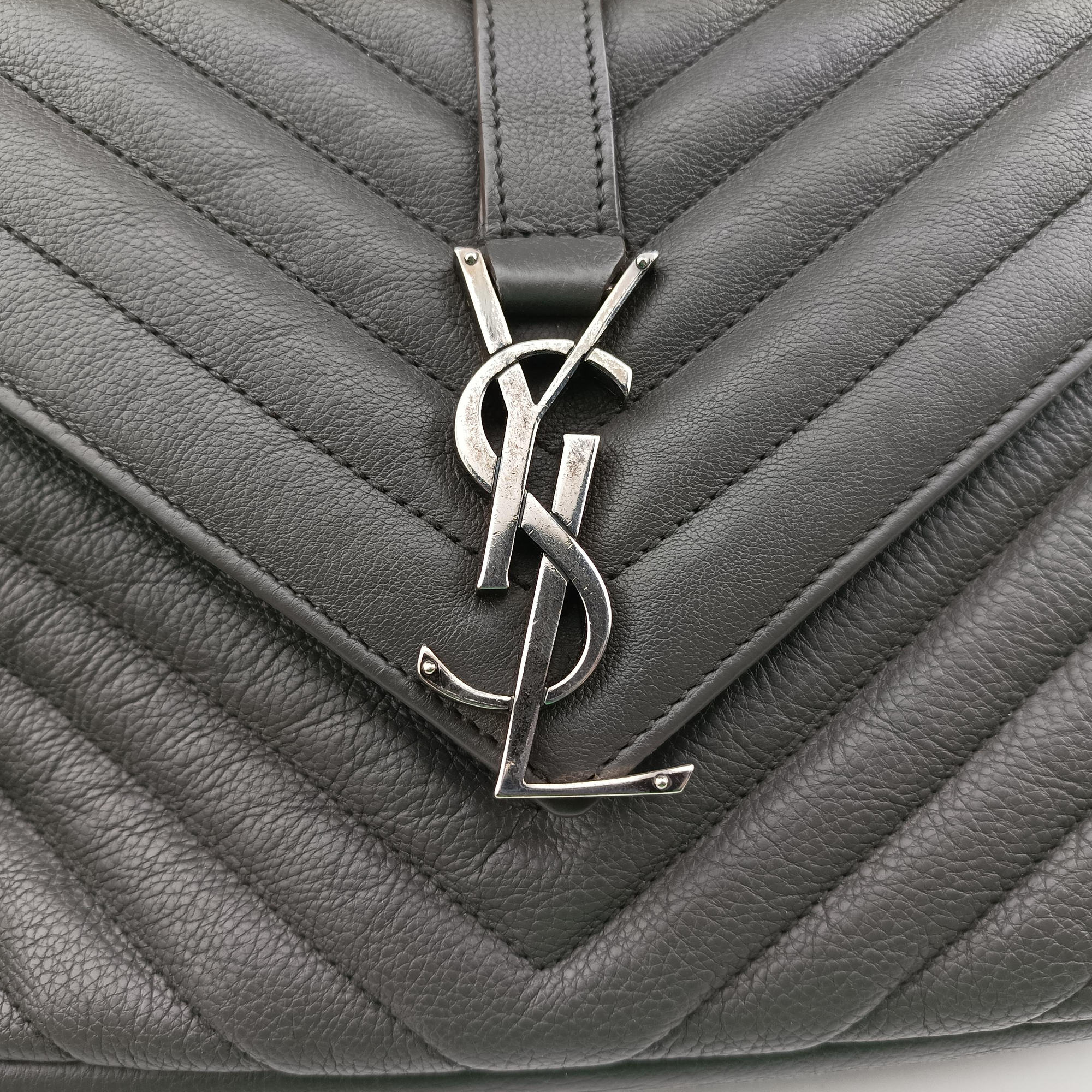 Pre-owned Yves Saint Laurent COLLEGE Grey Leather 498056 shoulderbag | stylenewstar