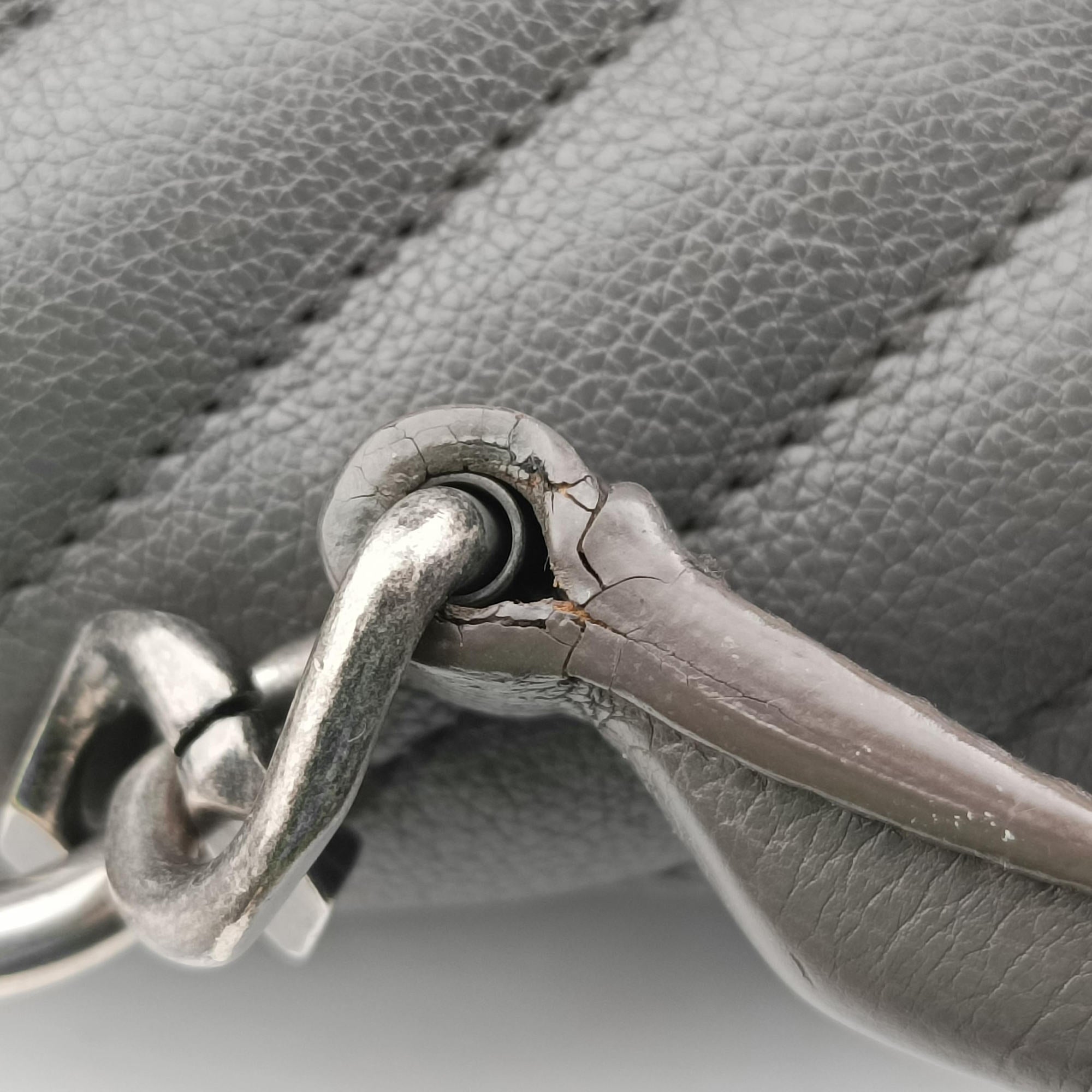 Pre-owned Yves Saint Laurent COLLEGE Grey Leather 498056 shoulderbag | stylenewstar
