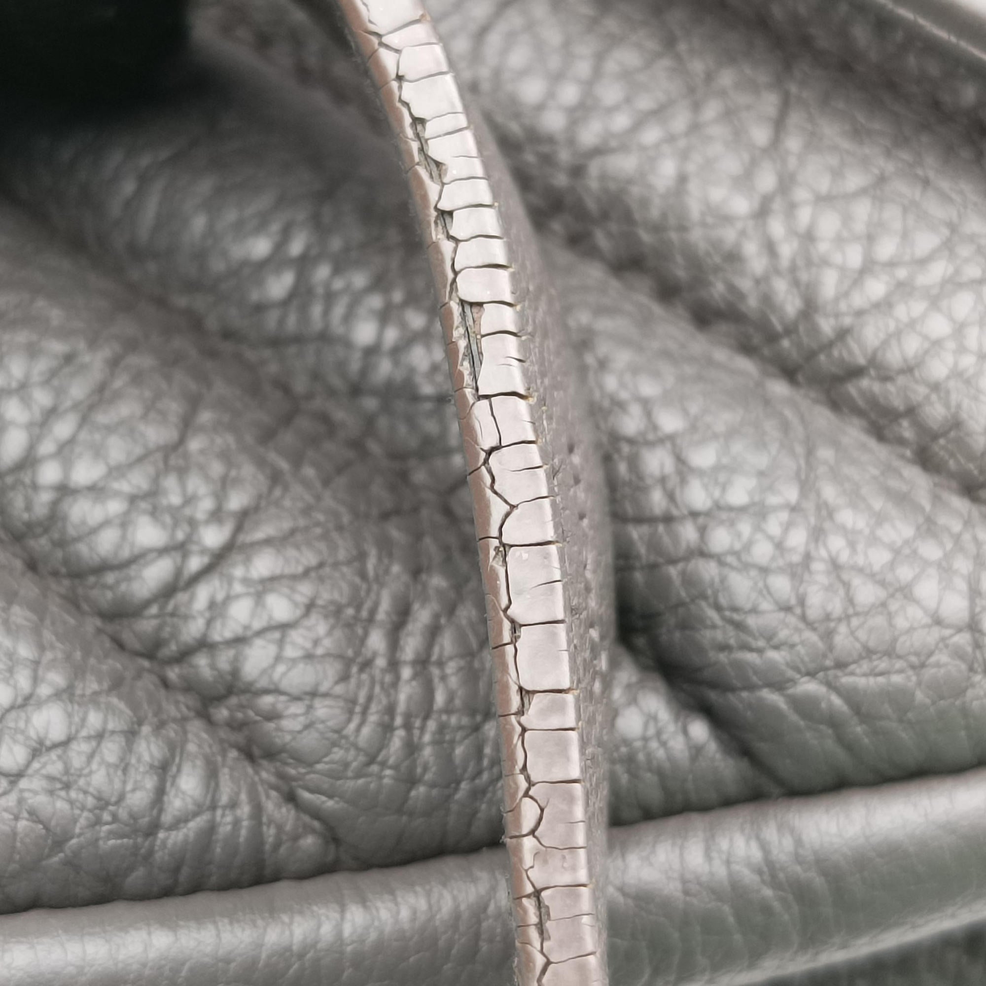 Pre-owned Yves Saint Laurent COLLEGE Grey Leather 498056 shoulderbag | stylenewstar