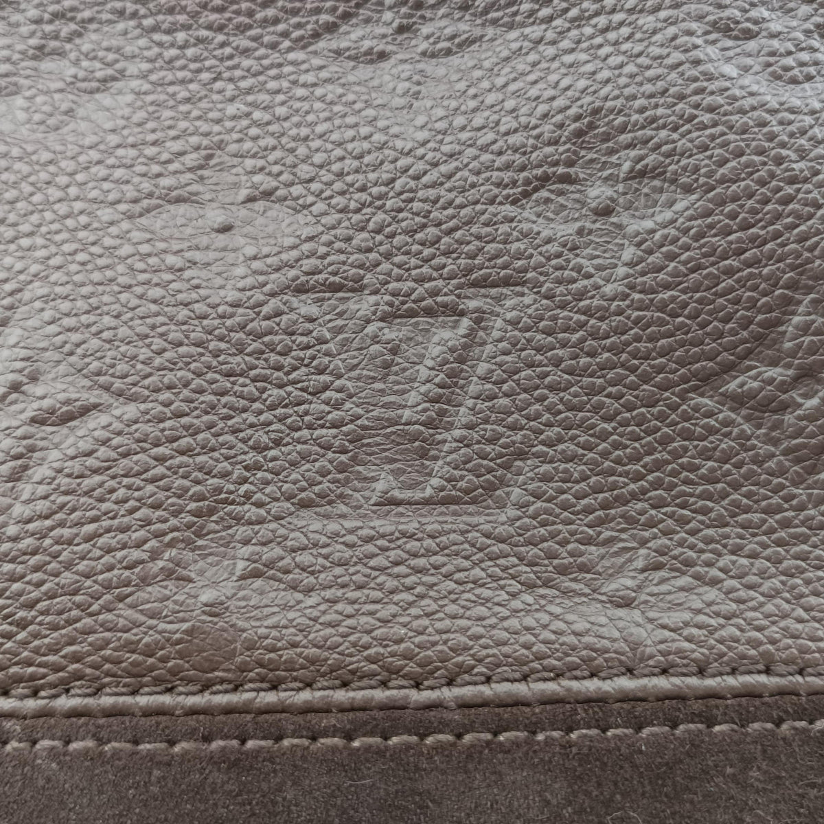Vintage Louis Vuitton Audacieuse MM Tail Monogram Empreinte M94176 shoulderbag | stylenewstar