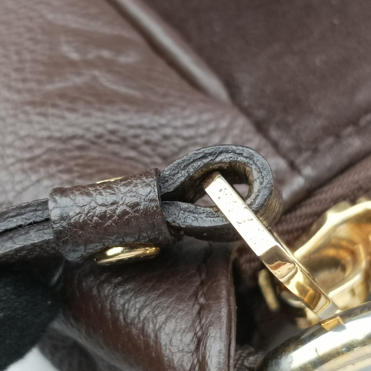 Vintage Louis Vuitton Audacieuse MM Tail Monogram Empreinte M94176 shoulderbag | stylenewstar