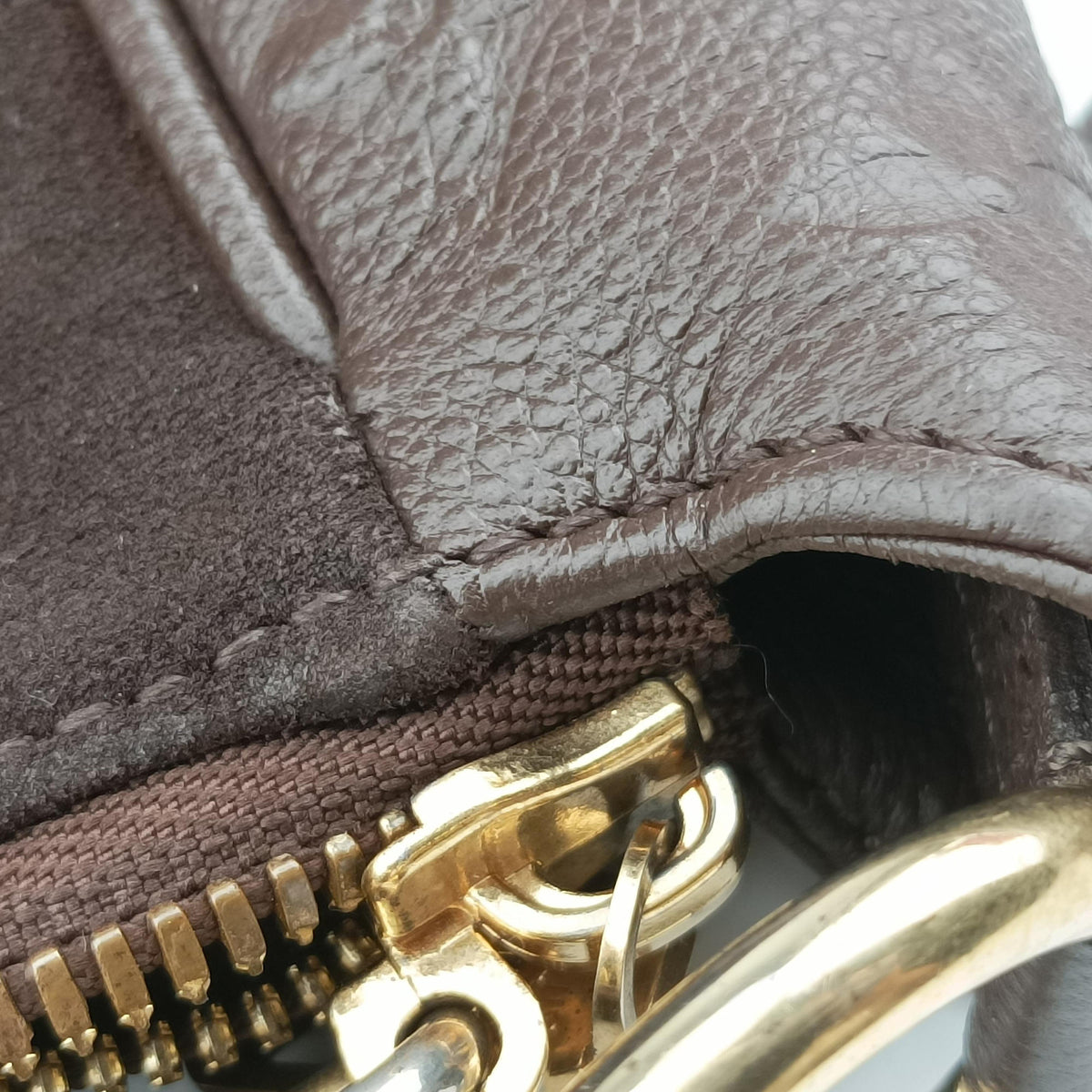Vintage Louis Vuitton Audacieuse MM Tail Monogram Empreinte M94176 shoulderbag | stylenewstar