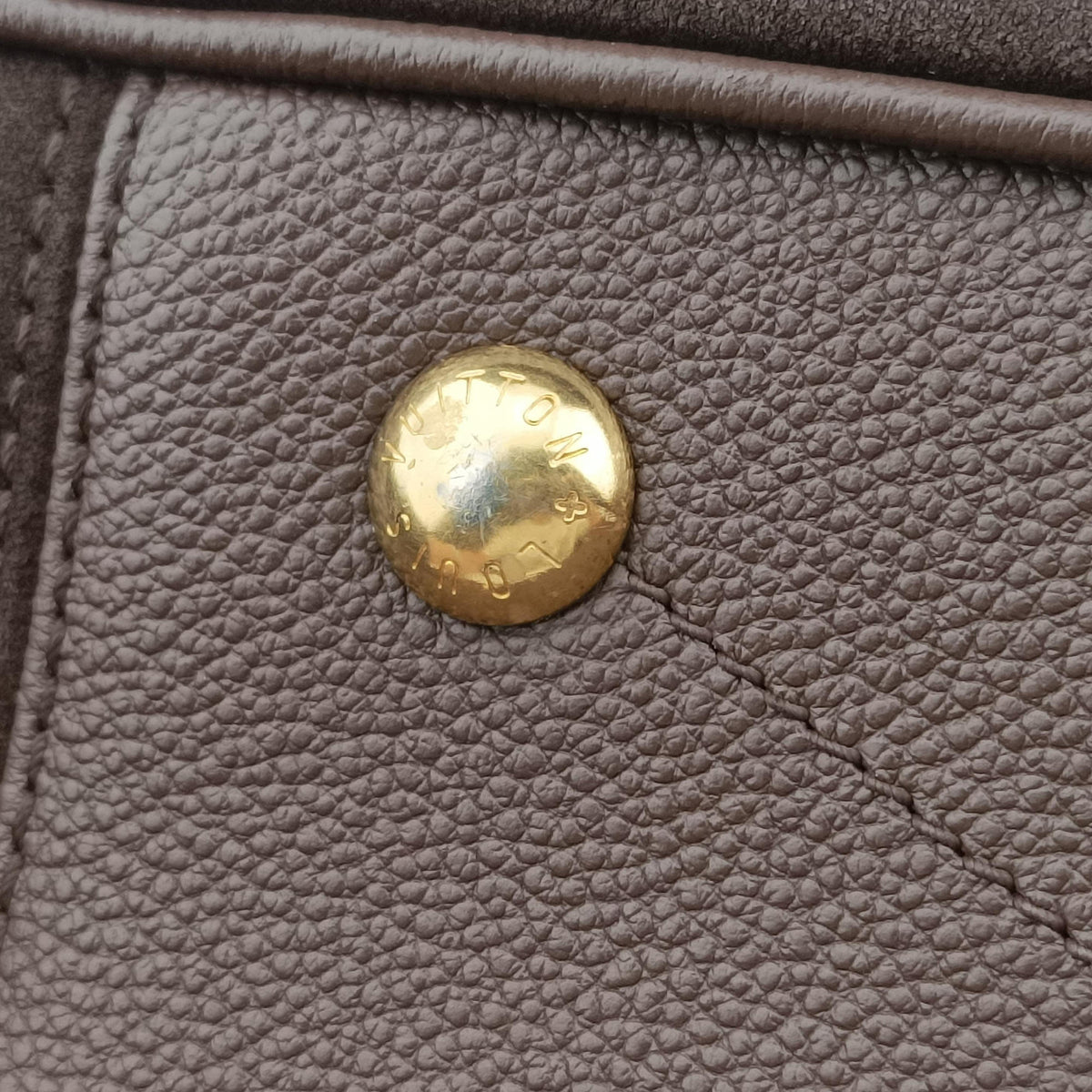 Vintage Louis Vuitton Audacieuse MM Tail Monogram Empreinte M94176 shoulderbag | stylenewstar