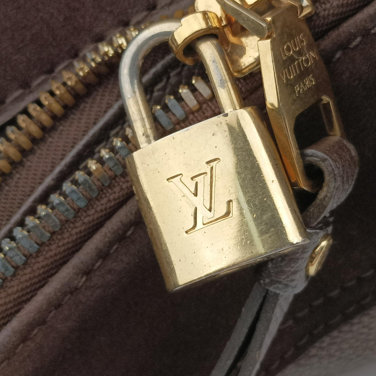 Vintage Louis Vuitton Audacieuse MM Tail Monogram Empreinte M94176 shoulderbag | stylenewstar