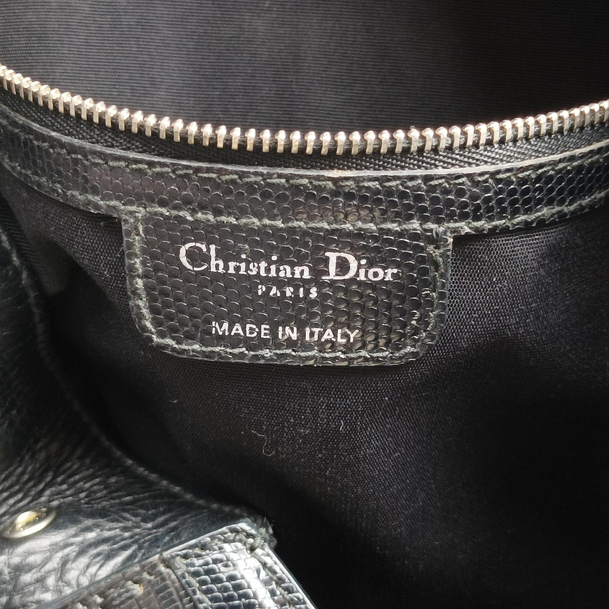 Pre-owned Christian Dior Savane Black Leather  shoulderbag | stylenewstar