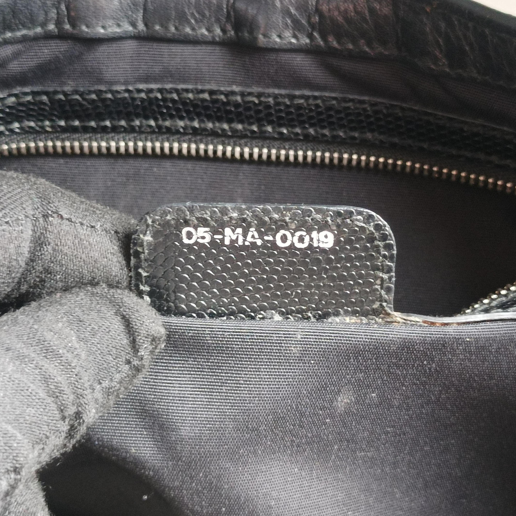 Pre-owned Christian Dior Savane Black Leather  shoulderbag | stylenewstar