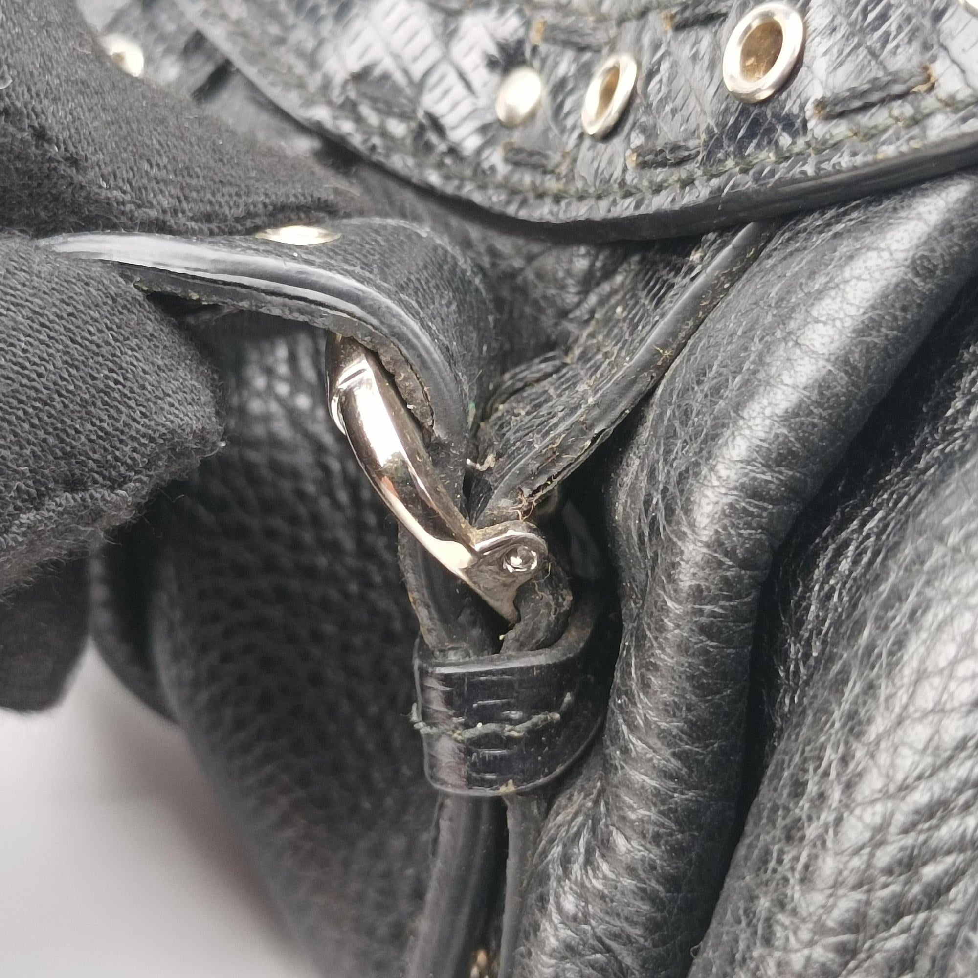 Pre-owned Christian Dior Savane Black Leather  shoulderbag | stylenewstar