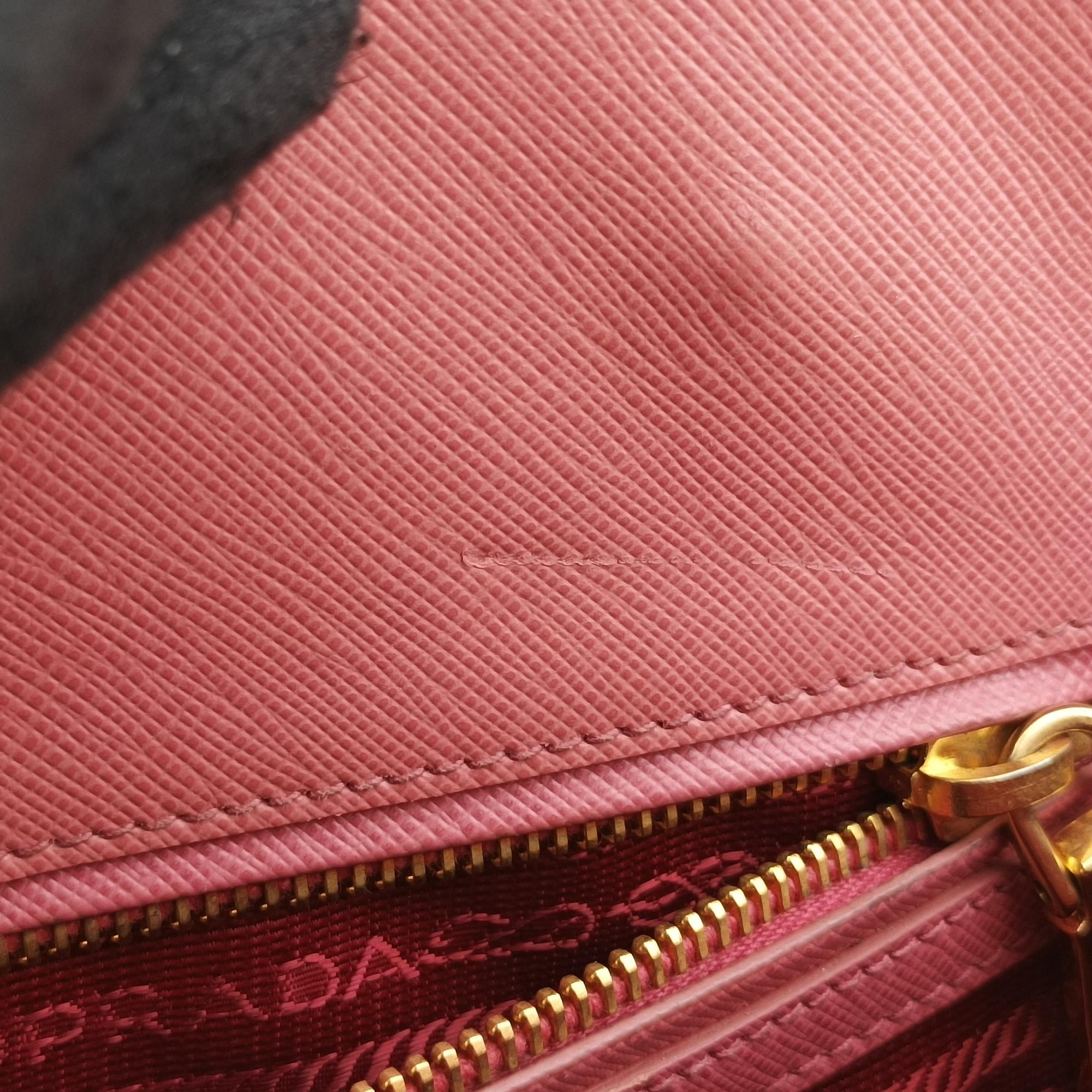Pre-owned Prada Promenade Pink SAFFIANO Leather BN2558 handbag | stylenewstar