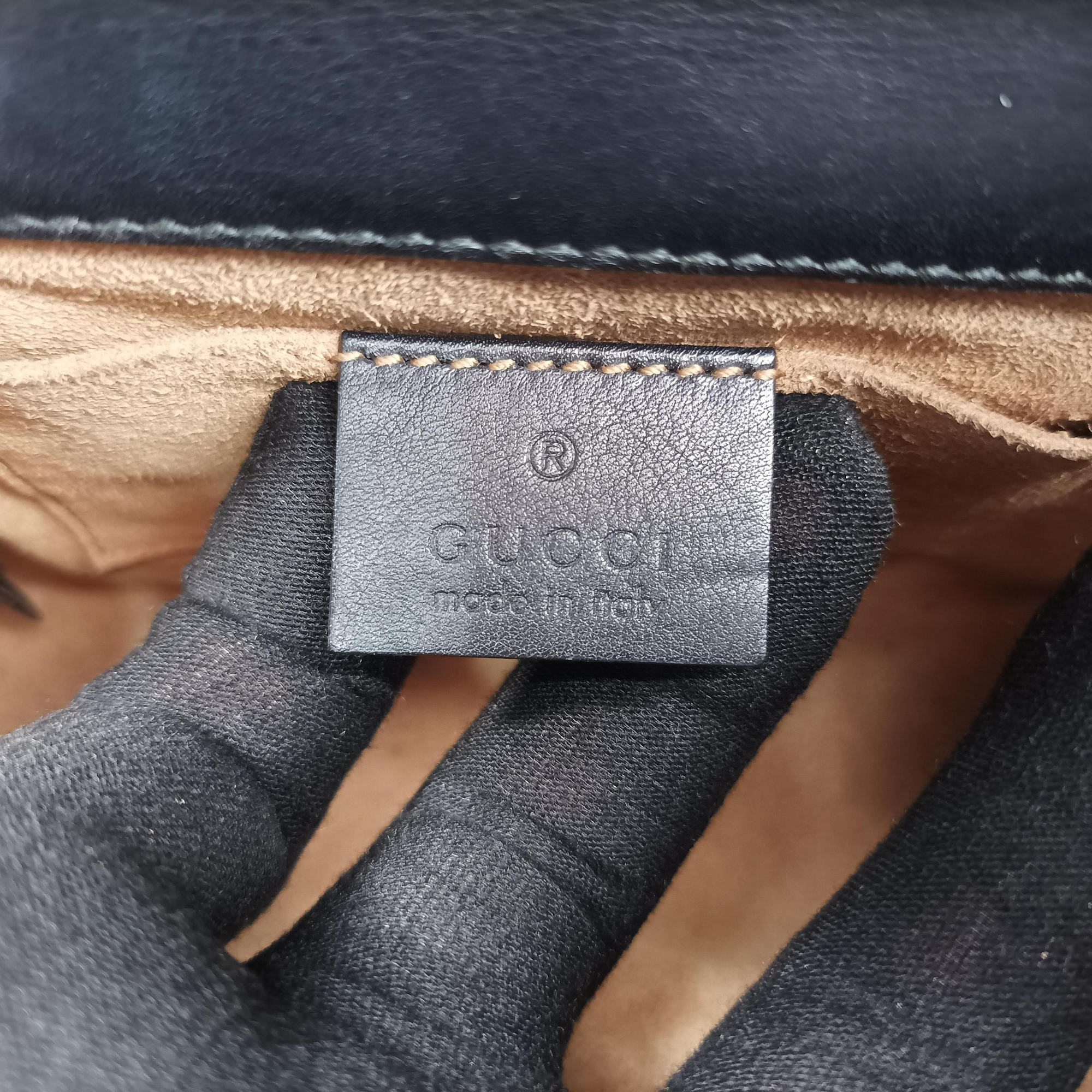 Pre-owned Gucci Padlock Black Leather 409487 shoulderbag | stylenewstar