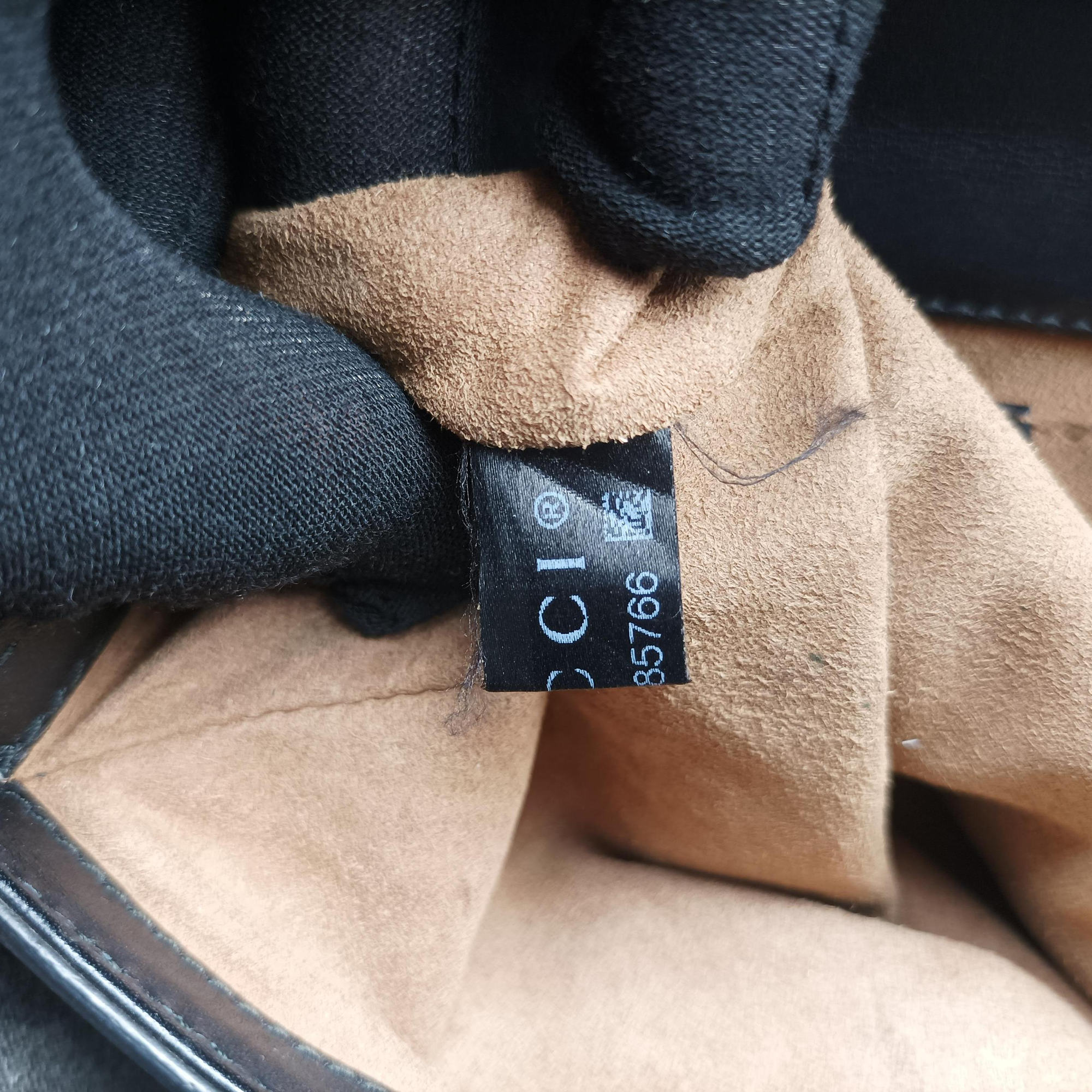Pre-owned Gucci Padlock Black Leather 409487 shoulderbag | stylenewstar