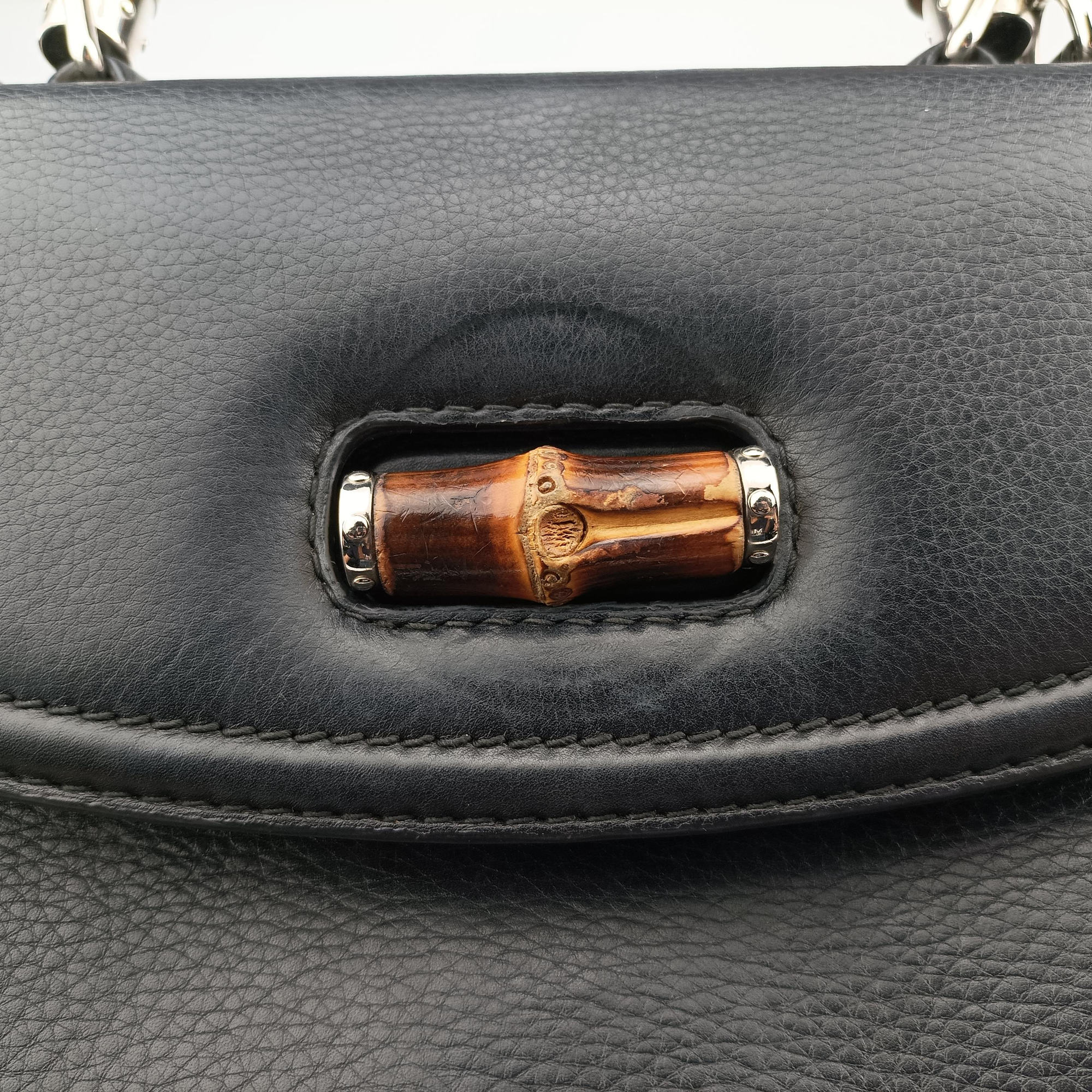 Pre-owned Gucci New Bamboo Black Leather 240241 shoulderbag | stylenewstar
