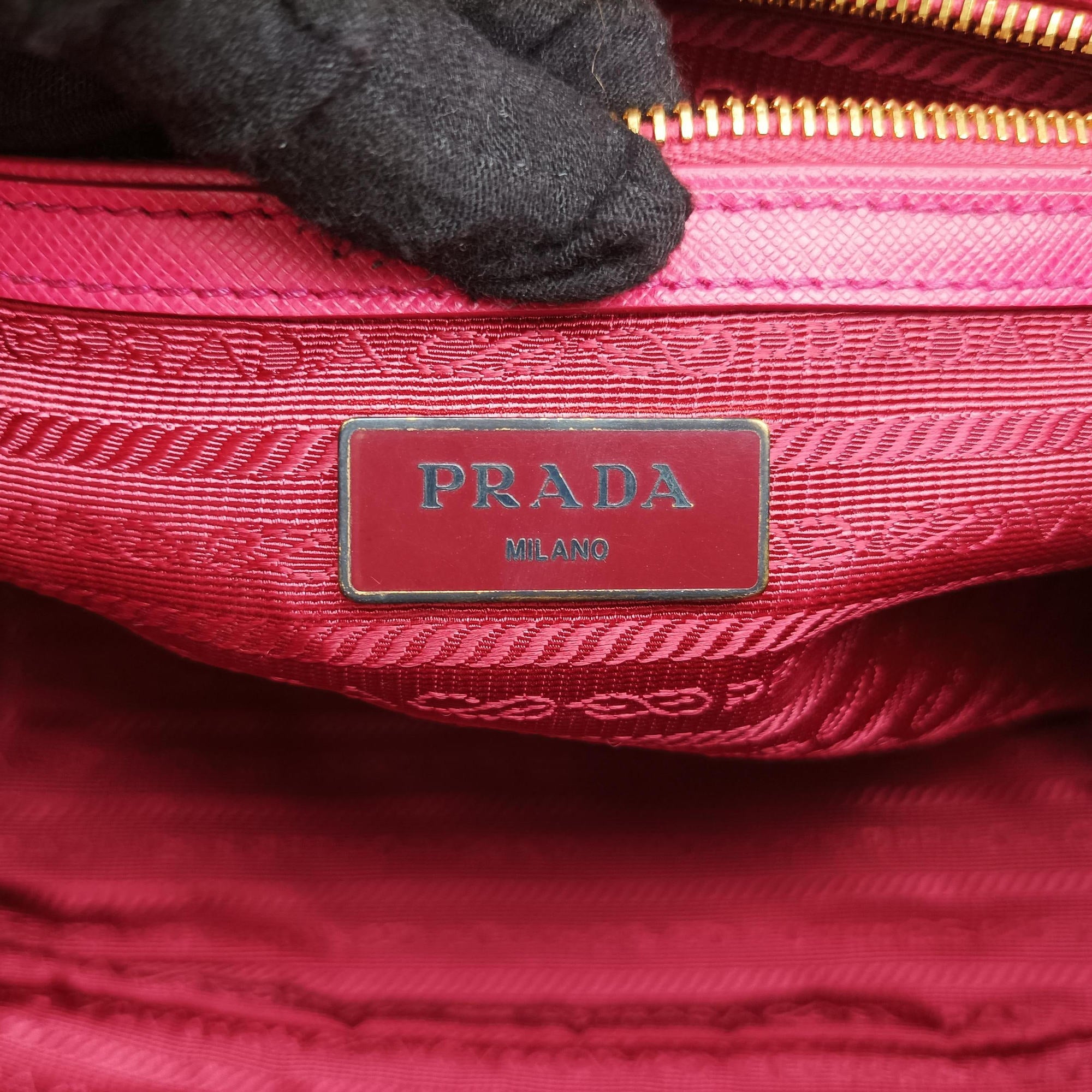 Vintage Prada Galleria Pink SAFFIANO Leather BN1786 shoulderbag | stylenewstar