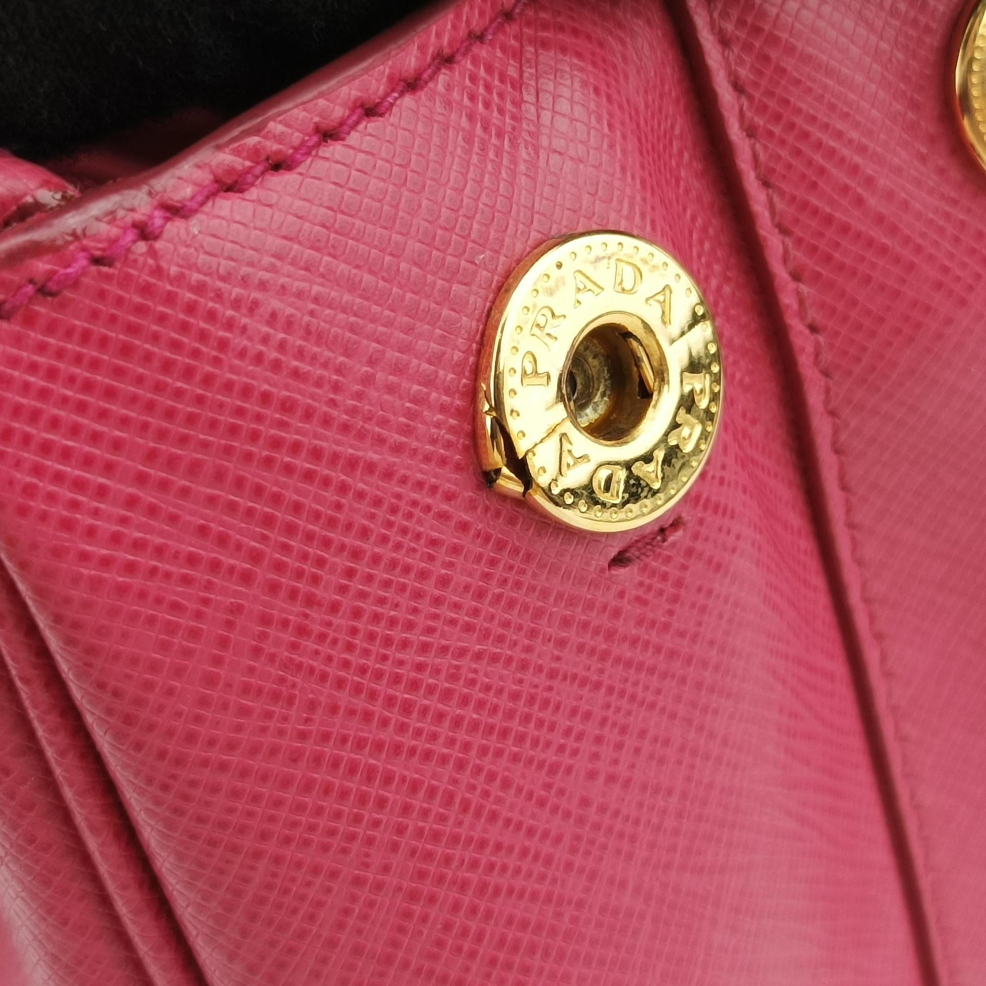 Vintage Prada Galleria Pink SAFFIANO Leather BN1786 shoulderbag | stylenewstar