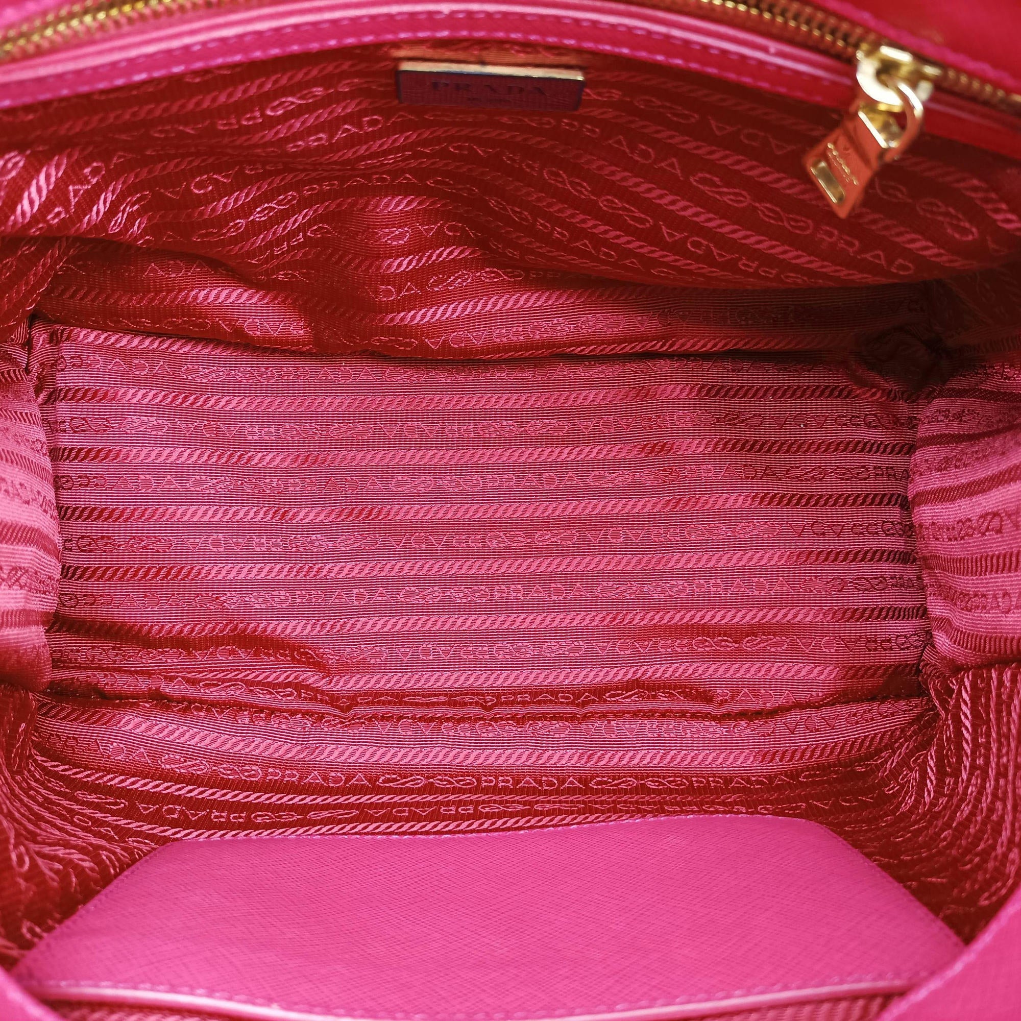 Vintage Prada Galleria Pink SAFFIANO Leather BN1786 shoulderbag | stylenewstar
