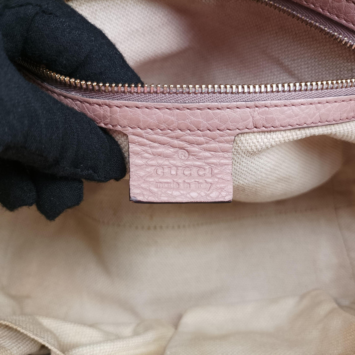 Pre-owned Gucci Soho Pink Leather 369176 shoulderbag | stylenewstar