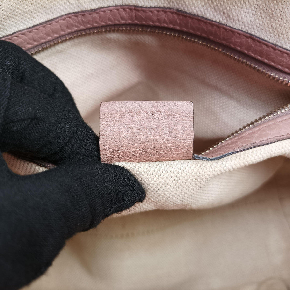 Pre-owned Gucci Soho Pink Leather 369176 shoulderbag | stylenewstar