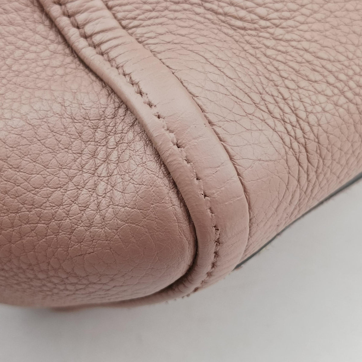 Pre-owned Gucci Soho Pink Leather 369176 shoulderbag | stylenewstar