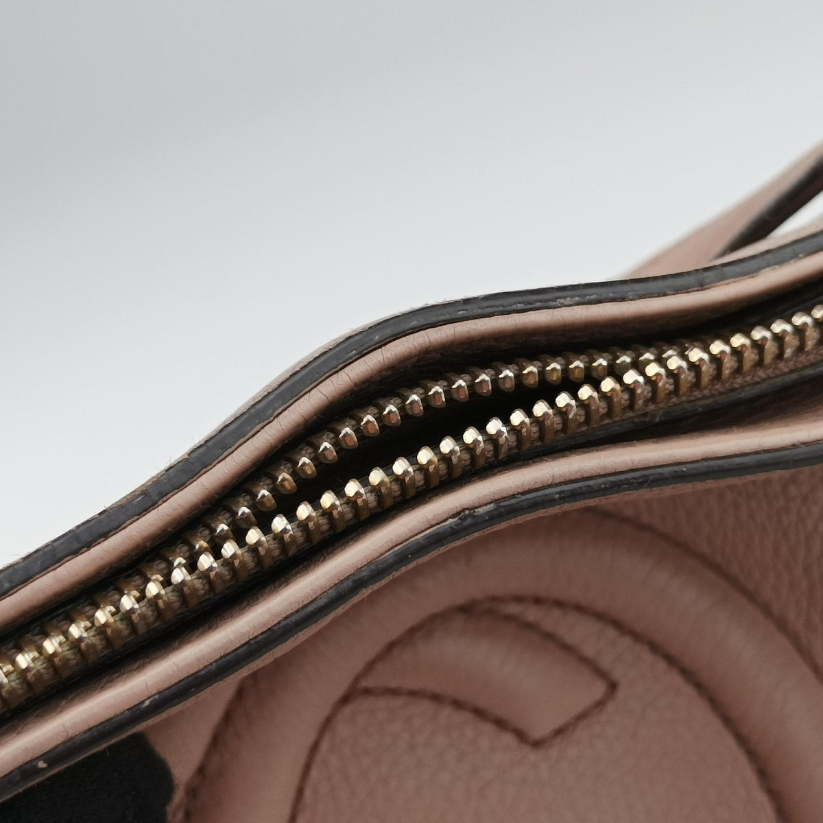 Pre-owned Gucci Soho Pink Leather 369176 shoulderbag | stylenewstar