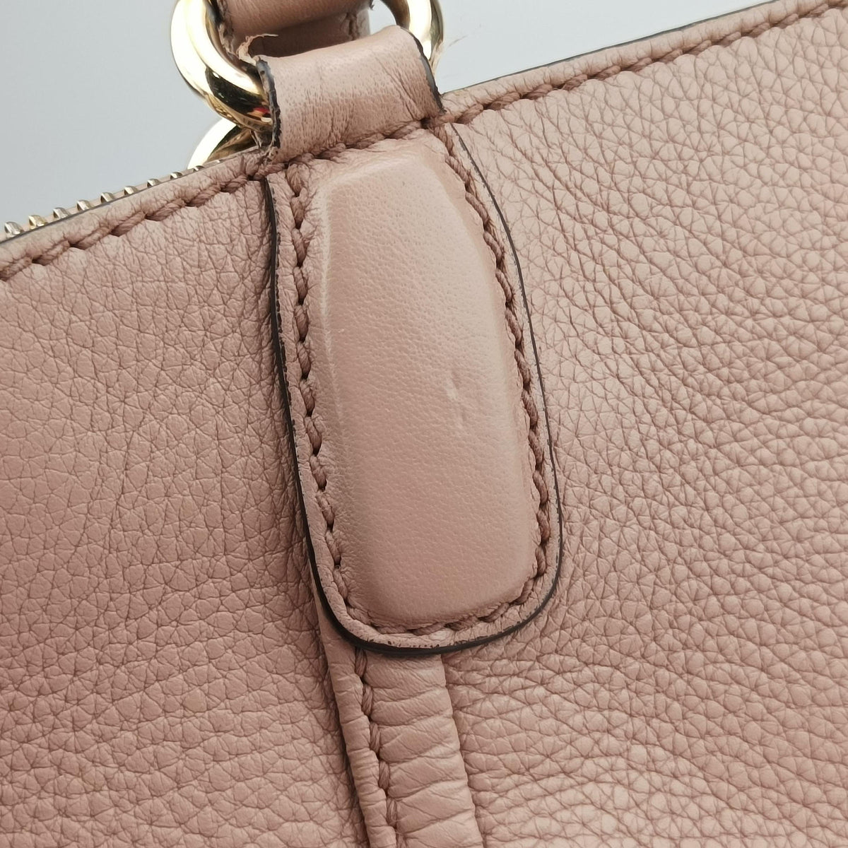 Pre-owned Gucci Soho Pink Leather 369176 shoulderbag | stylenewstar