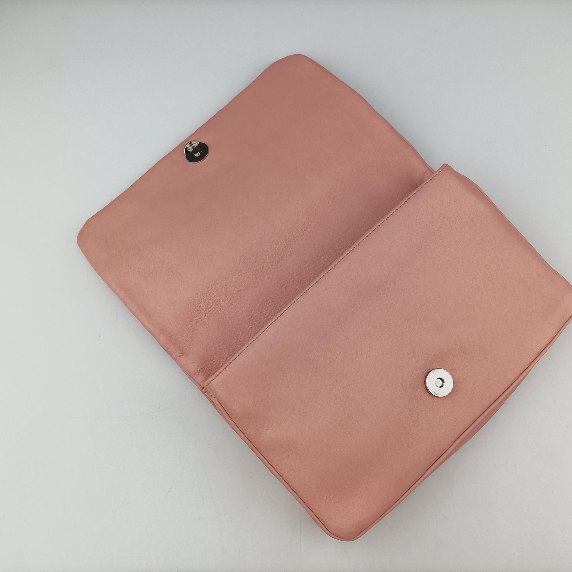 Secondhand Prada Fuoco Nappa Gaufre Pink Nappa Leather 1BD009 shoulderbag | stylenewstar