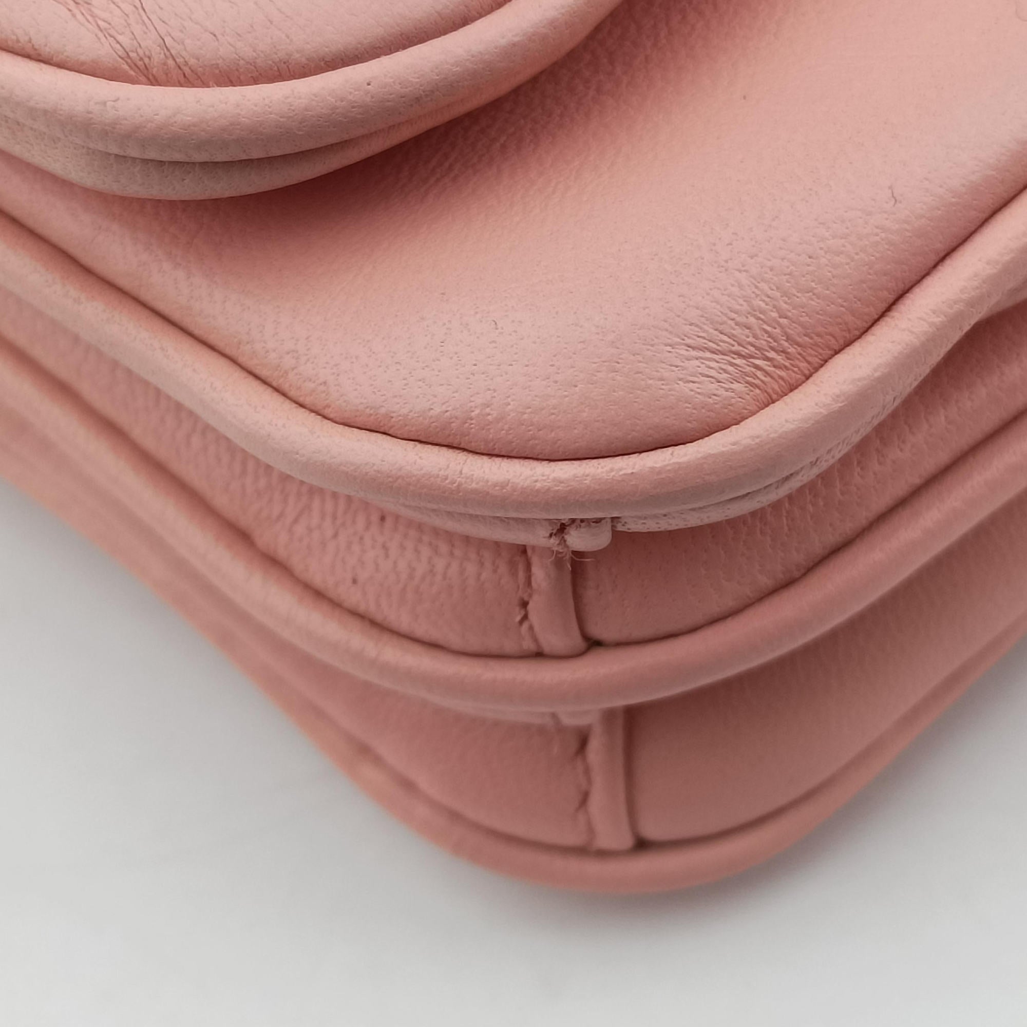 Secondhand Prada Fuoco Nappa Gaufre Pink Nappa Leather 1BD009 shoulderbag | stylenewstar