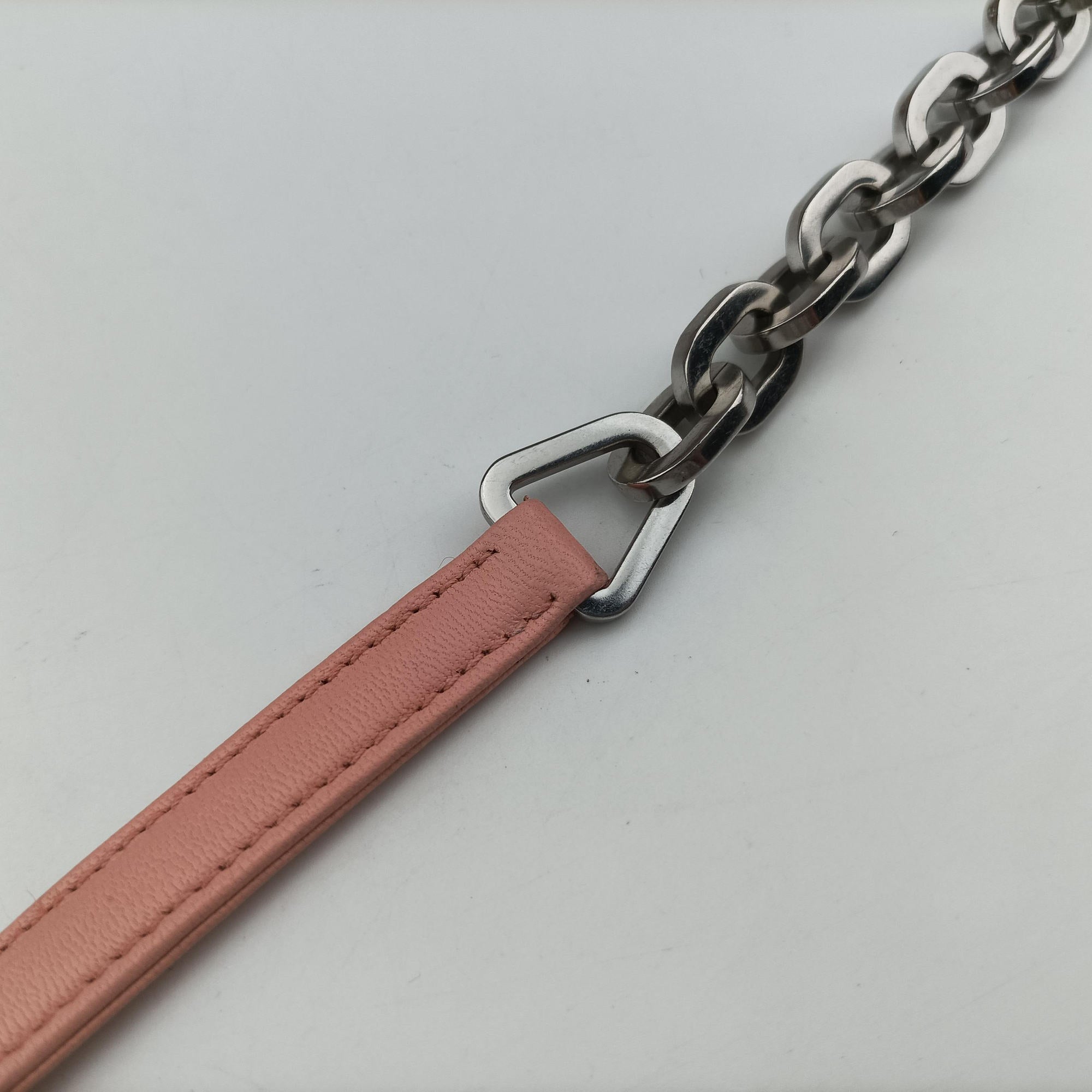 Secondhand Prada Fuoco Nappa Gaufre Pink Nappa Leather 1BD009 shoulderbag | stylenewstar
