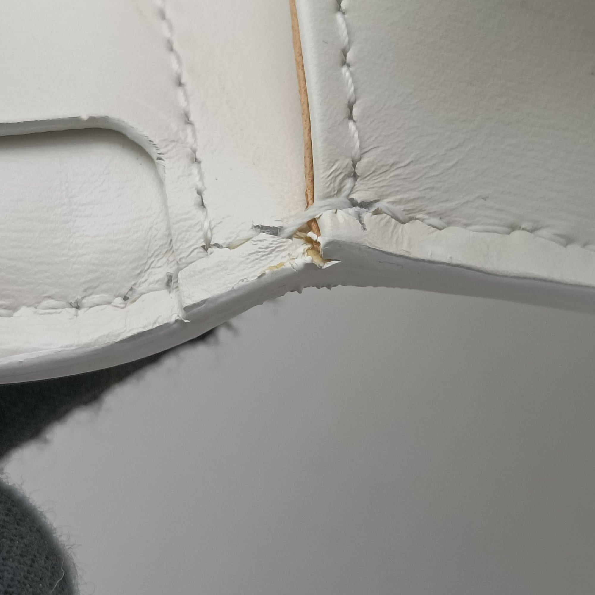Secondhand Delvaux Brillant White Leather  shoulderbag | stylenewstar