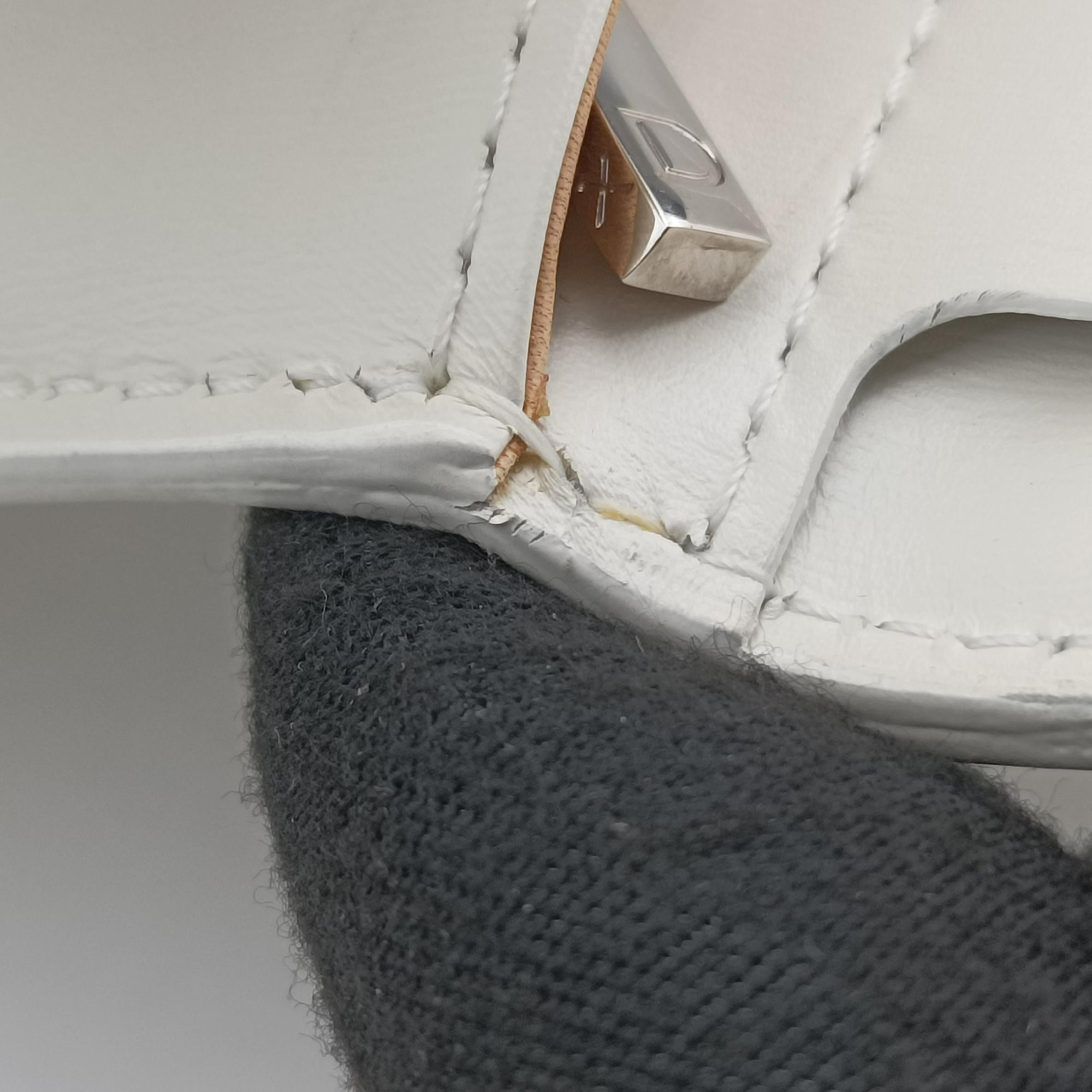 Secondhand Delvaux Brillant White Leather  shoulderbag | stylenewstar