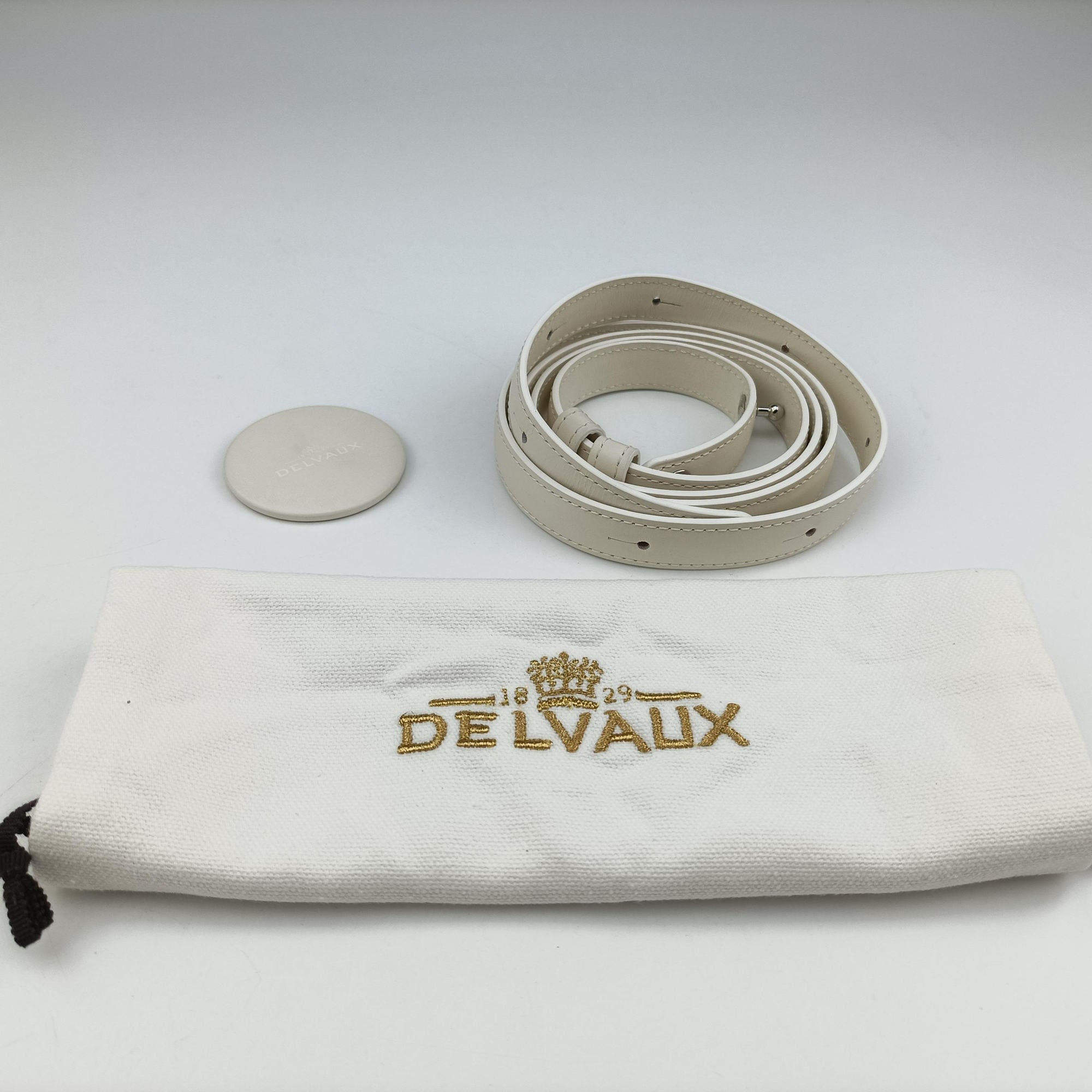 Secondhand Delvaux Brillant White Leather  shoulderbag | stylenewstar