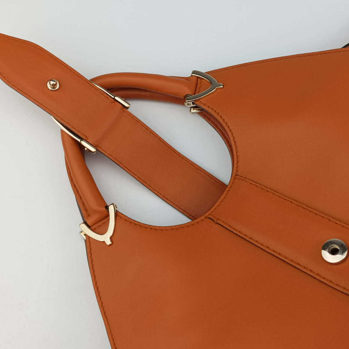 Pre-owned Gucci Stirrup Brown leather 277514 handbag | stylenewstar