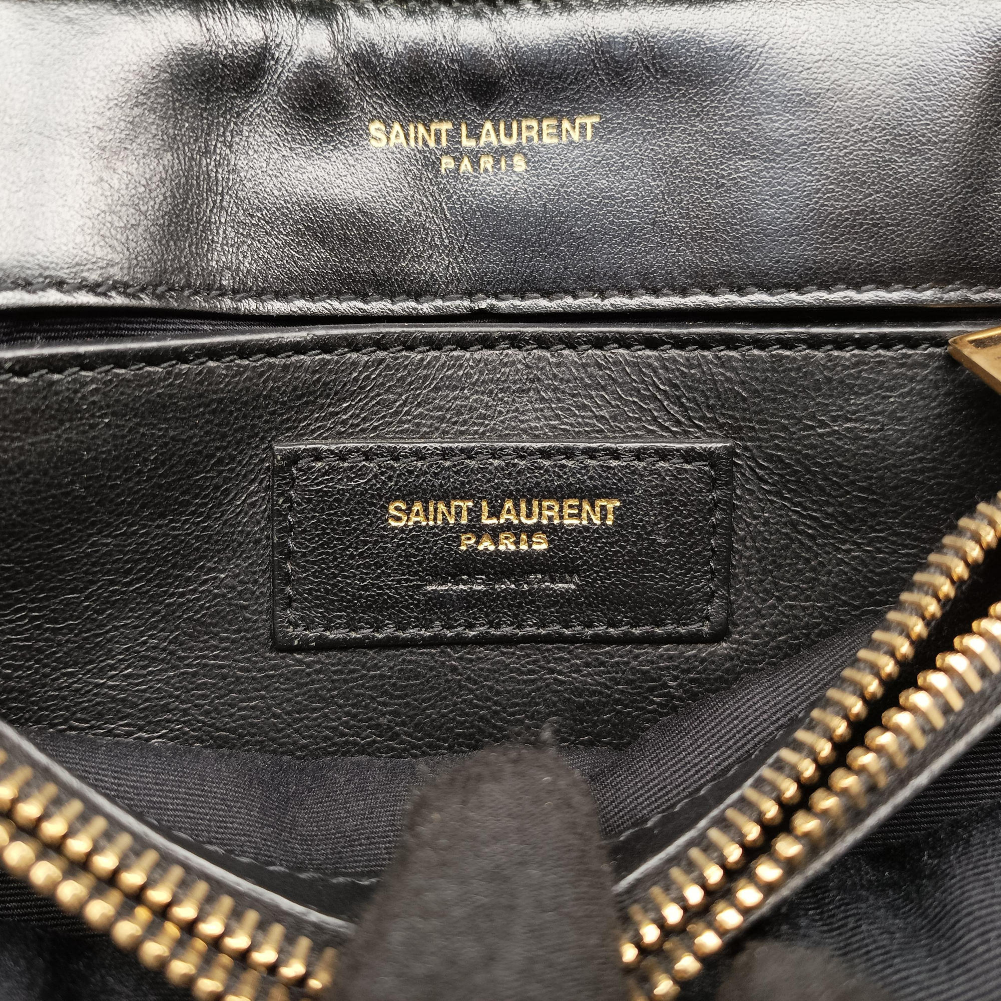 Secondhand Yves Saint Laurent LOULOU Black velour 494699 shoulderbag | stylenewstar
