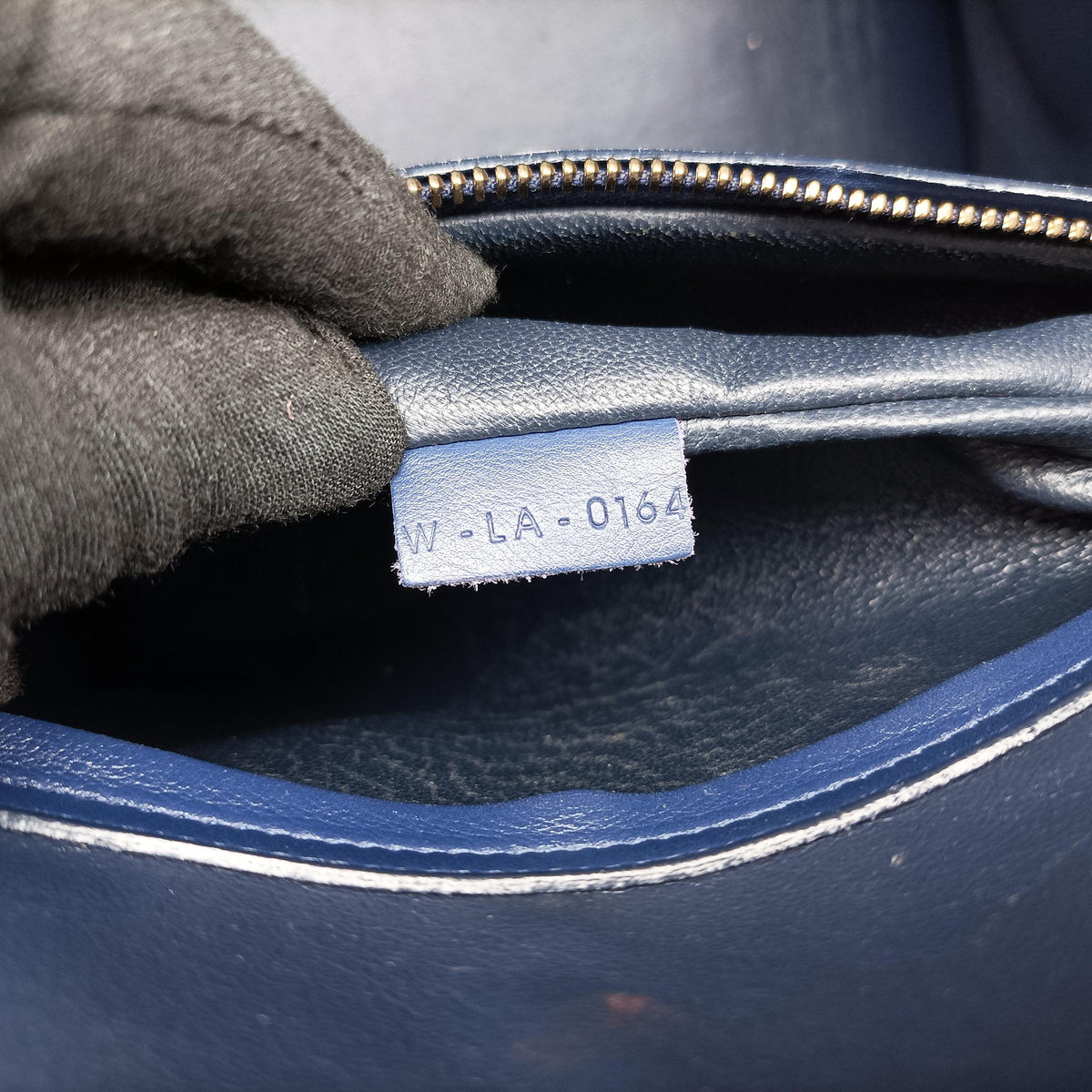 Secondhand Celine Luggage Square Phantom Blue Suede  shoulderbag | stylenewstar