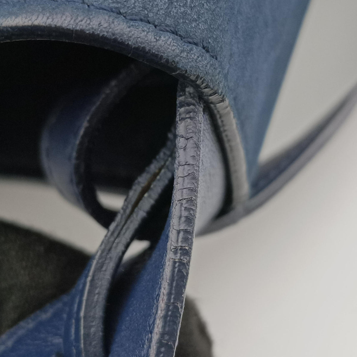 Pre-owned Celine Luggage Square Phantom Blue Suede  shoulderbag | stylenewstar
