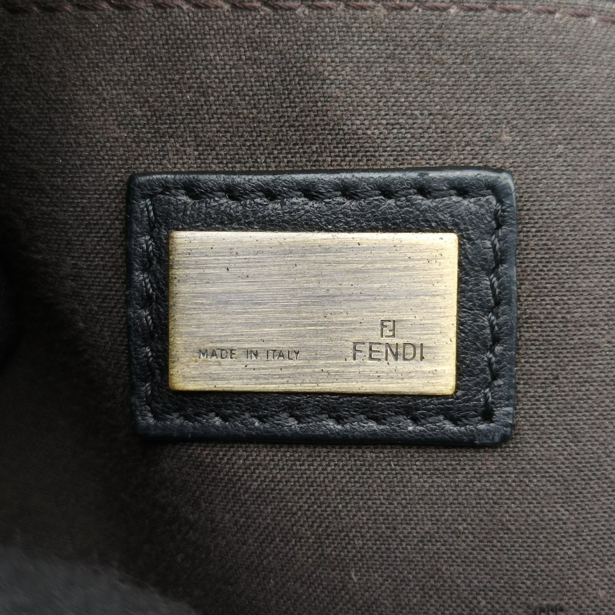 Pre-owned Fendi B Bag Brown Patent 8BN165 shoulderbag | stylenewstar