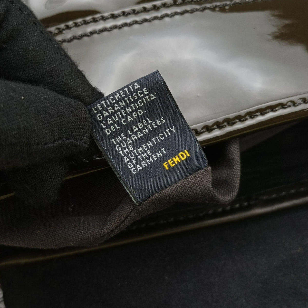 Pre-owned Fendi B Bag Brown Patent 8BN165 shoulderbag | stylenewstar