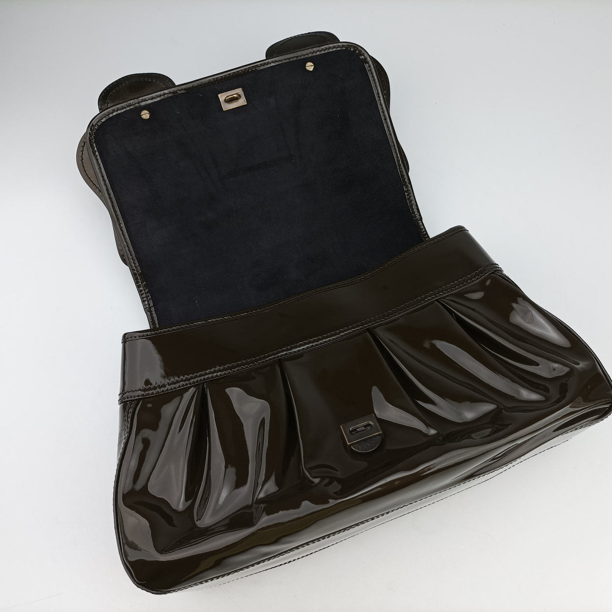 Pre-owned Fendi B Bag Brown Patent 8BN165 shoulderbag | stylenewstar