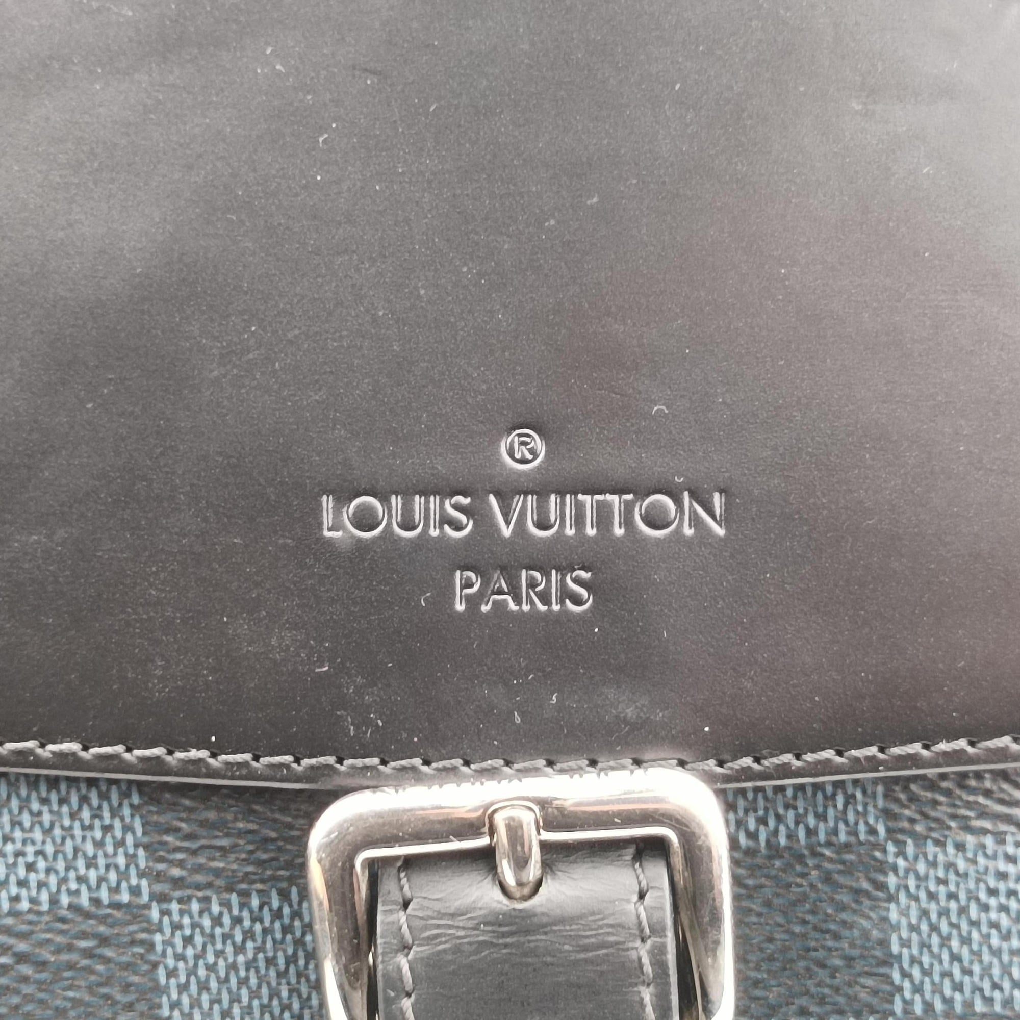 Secondhand Louis Vuitton Newport Messenger PM black×navy Damier Cobalt N41587 shoulderbag | stylenewstar