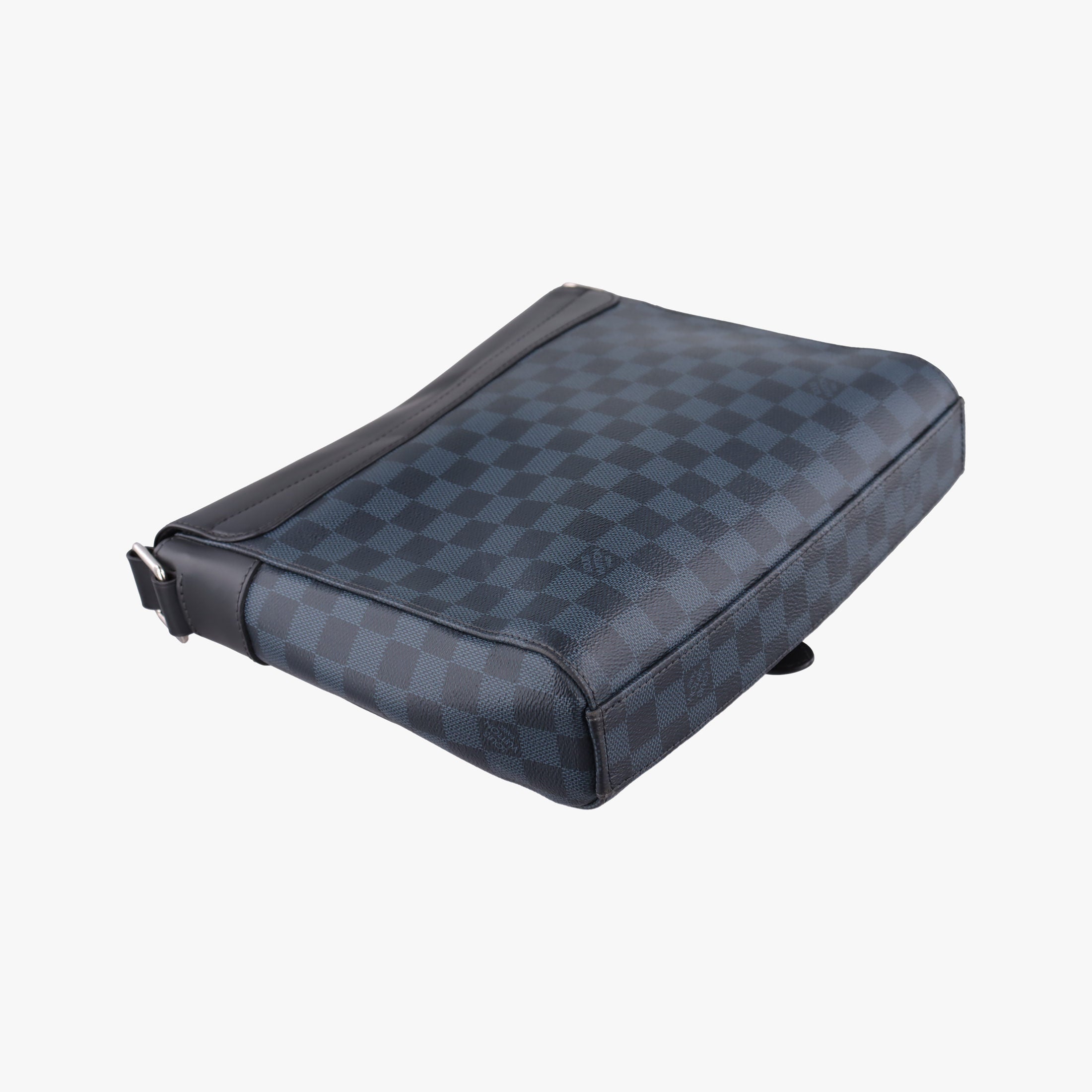 Secondhand Louis Vuitton Newport Messenger PM black×navy Damier Cobalt N41587 shoulderbag | stylenewstar