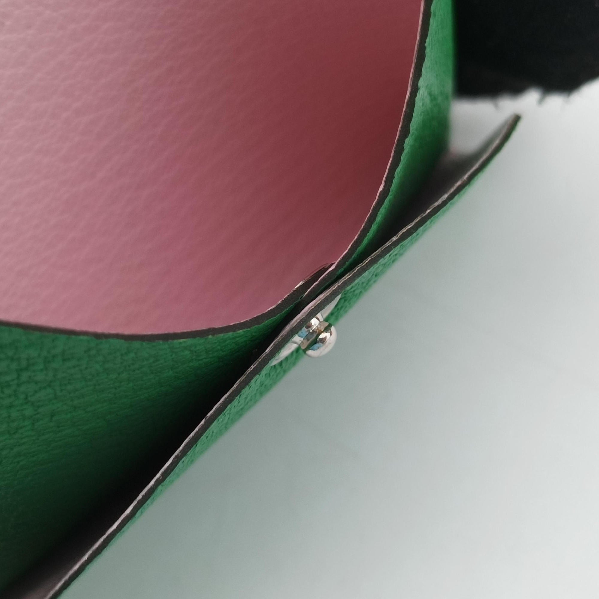 Pre-owned Hermes Bastia Green Leather  bifoldwallet | stylenewstar