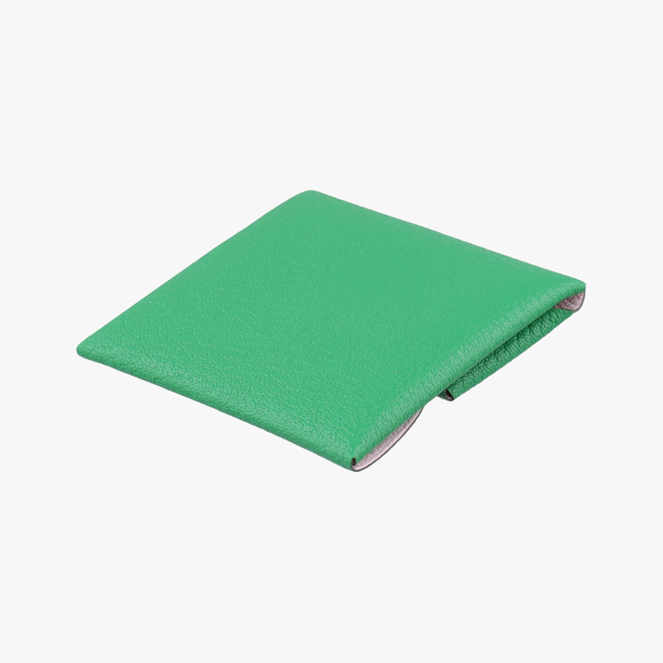 Pre-owned Hermes Bastia Green Leather  bifoldwallet | stylenewstar